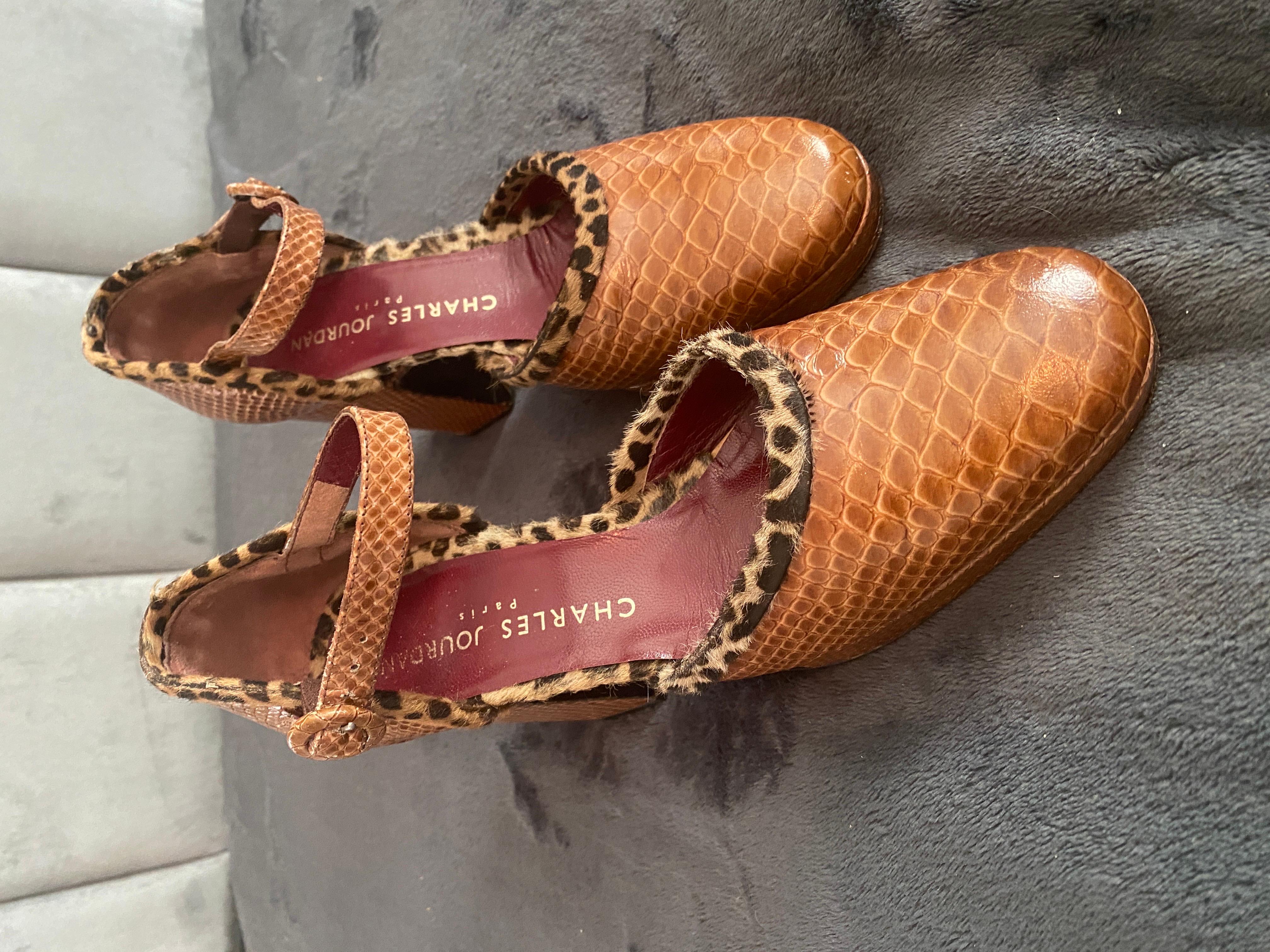 Charles Jourdan Vintage Snakeskin Leather & Leopard Print Fur Trim Shoes Size 6 For Sale 1