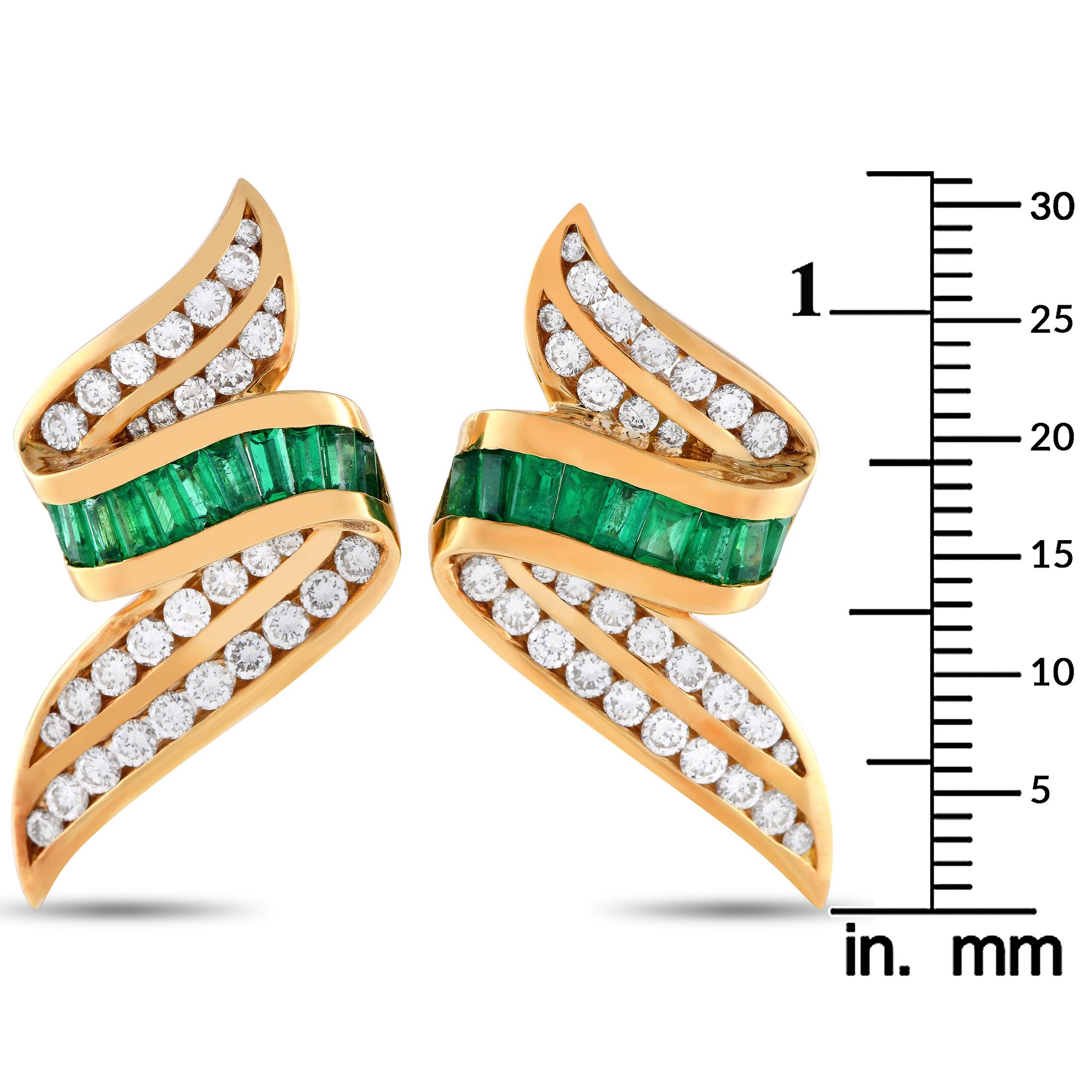 Charles Krypell 18k Yellow Gold 2.50 Carat Diamond and Emerald Earrings In Excellent Condition For Sale In Southampton, PA