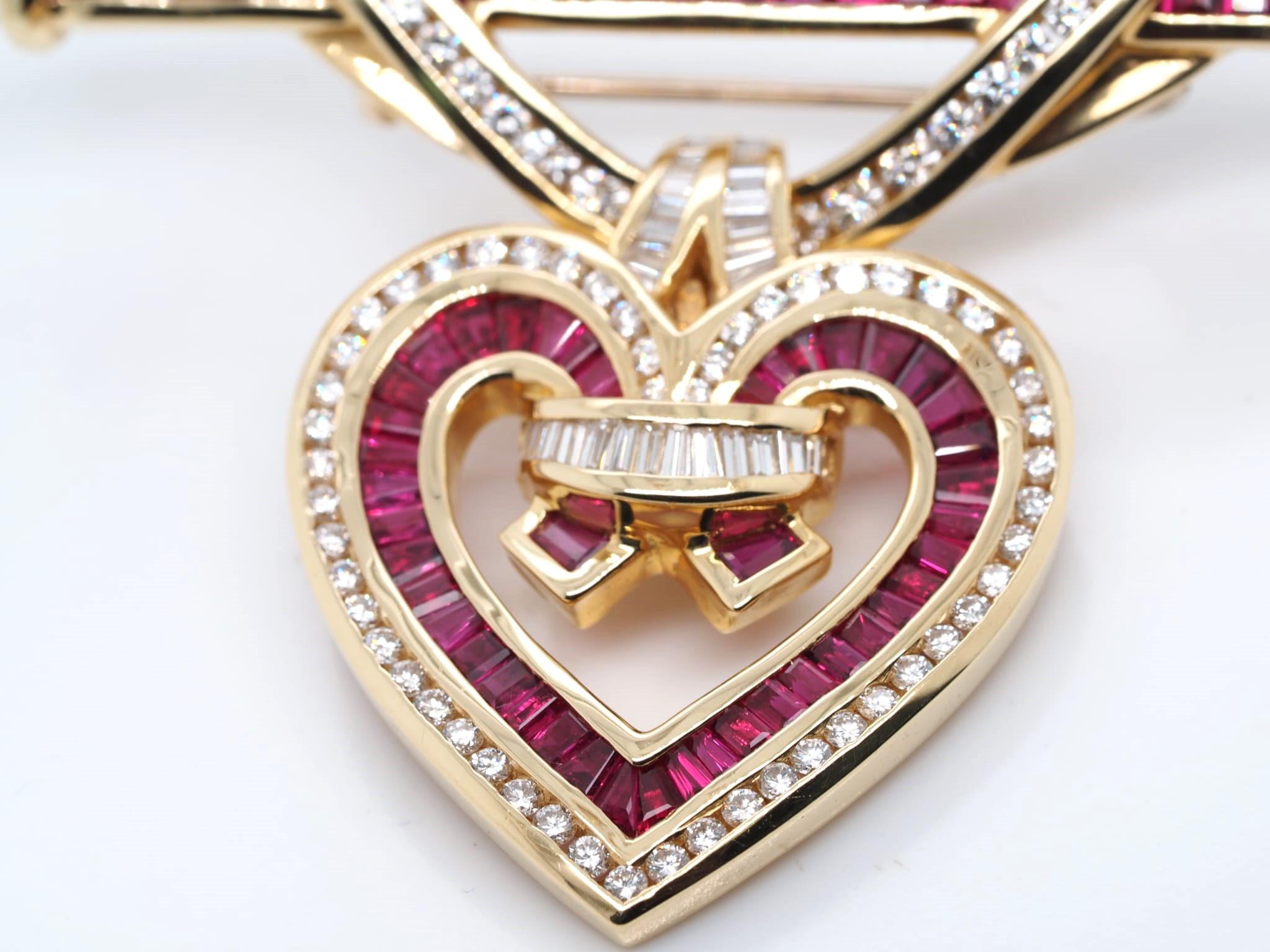 Charles Krypell 18KT Gold 3.2 Ct Ruby 2.67 Ct Diamond Pendant Brooch Pin In Excellent Condition For Sale In Addison, TX