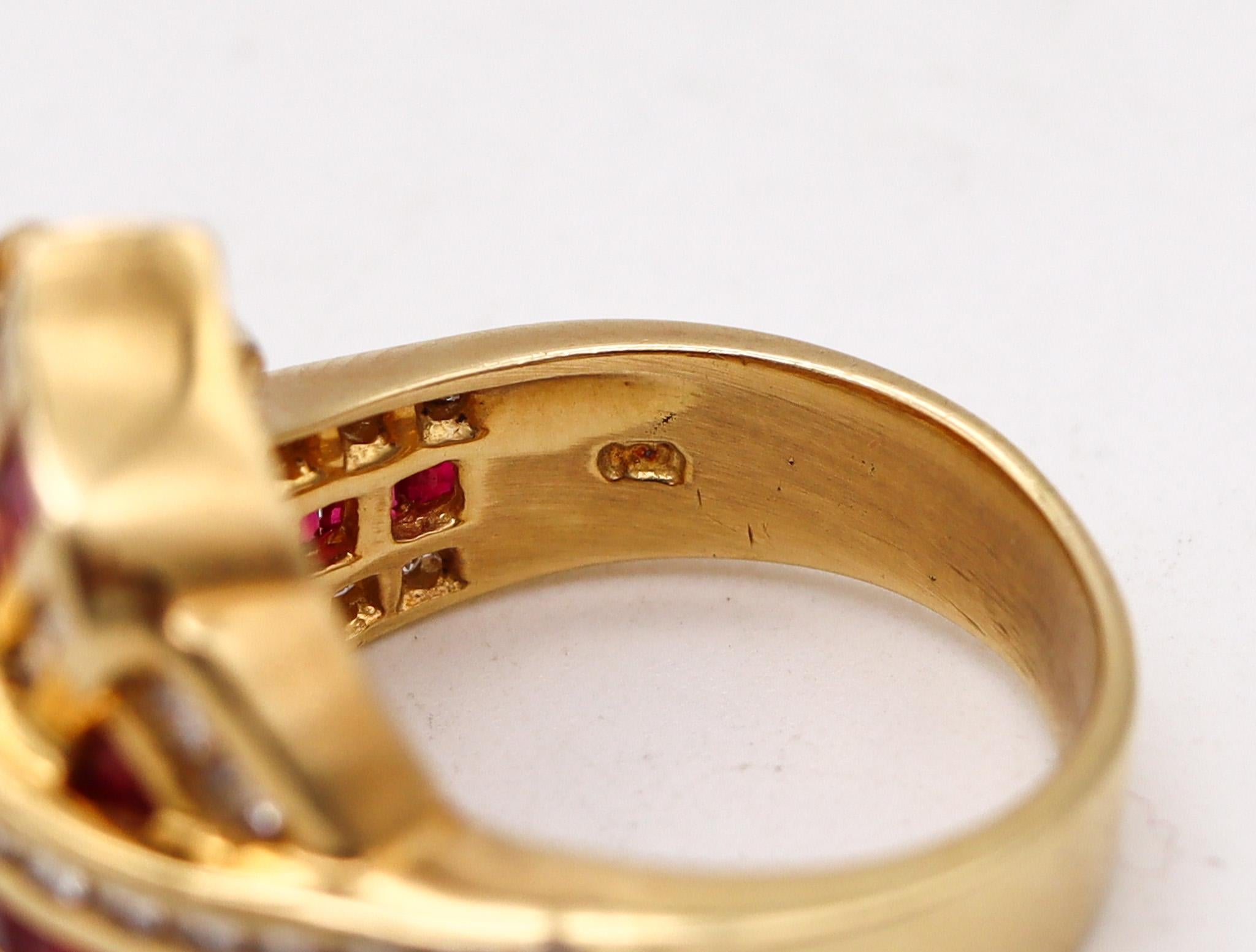 Charles Krypell Modern Ring in 18kt Gold with 4.11ctw in Diamonds and Rubies In Excellent Condition In Miami, FL