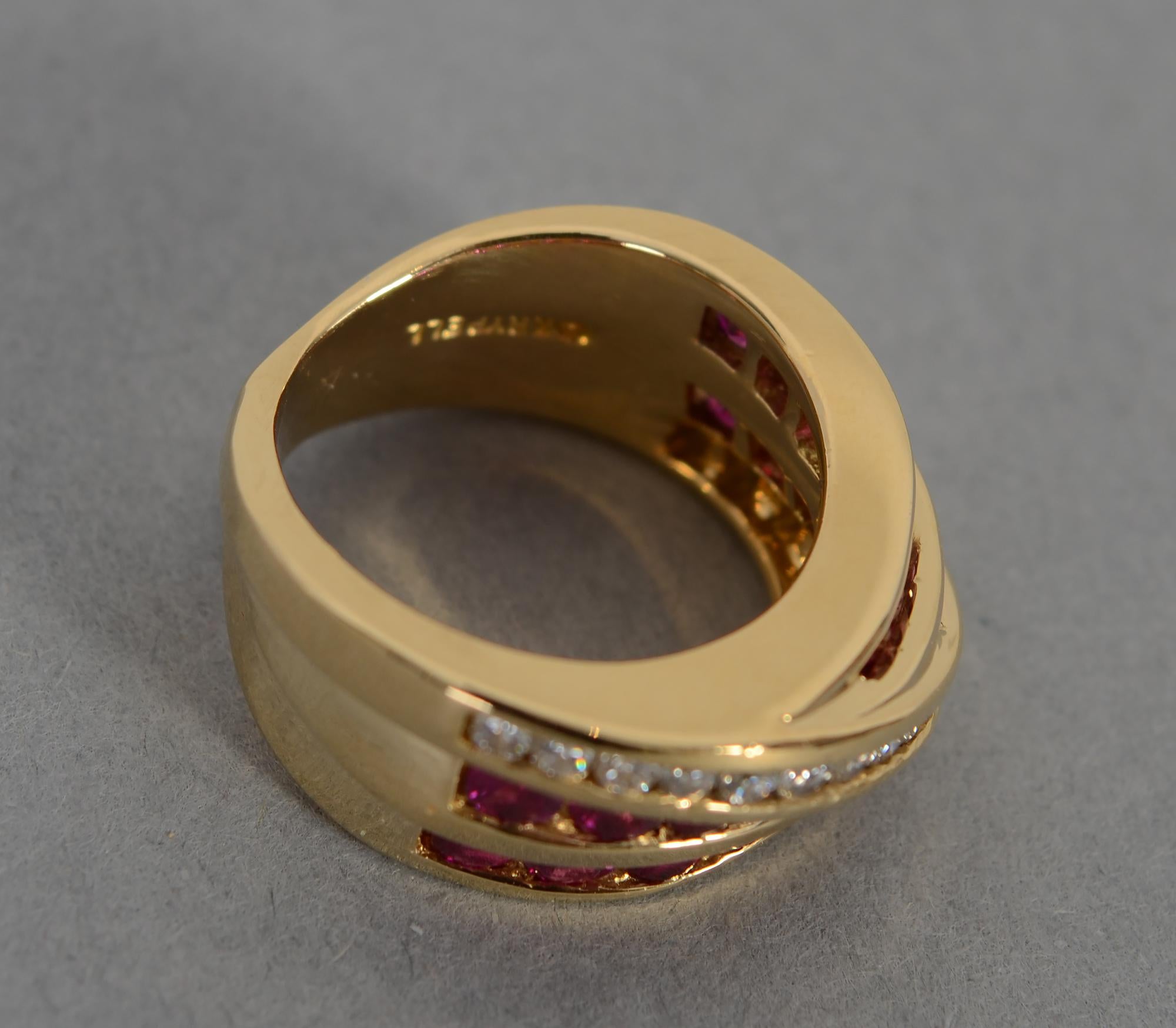 Charles Krypell Ruby and Diamond Gold Ring In Excellent Condition For Sale In Darnestown, MD