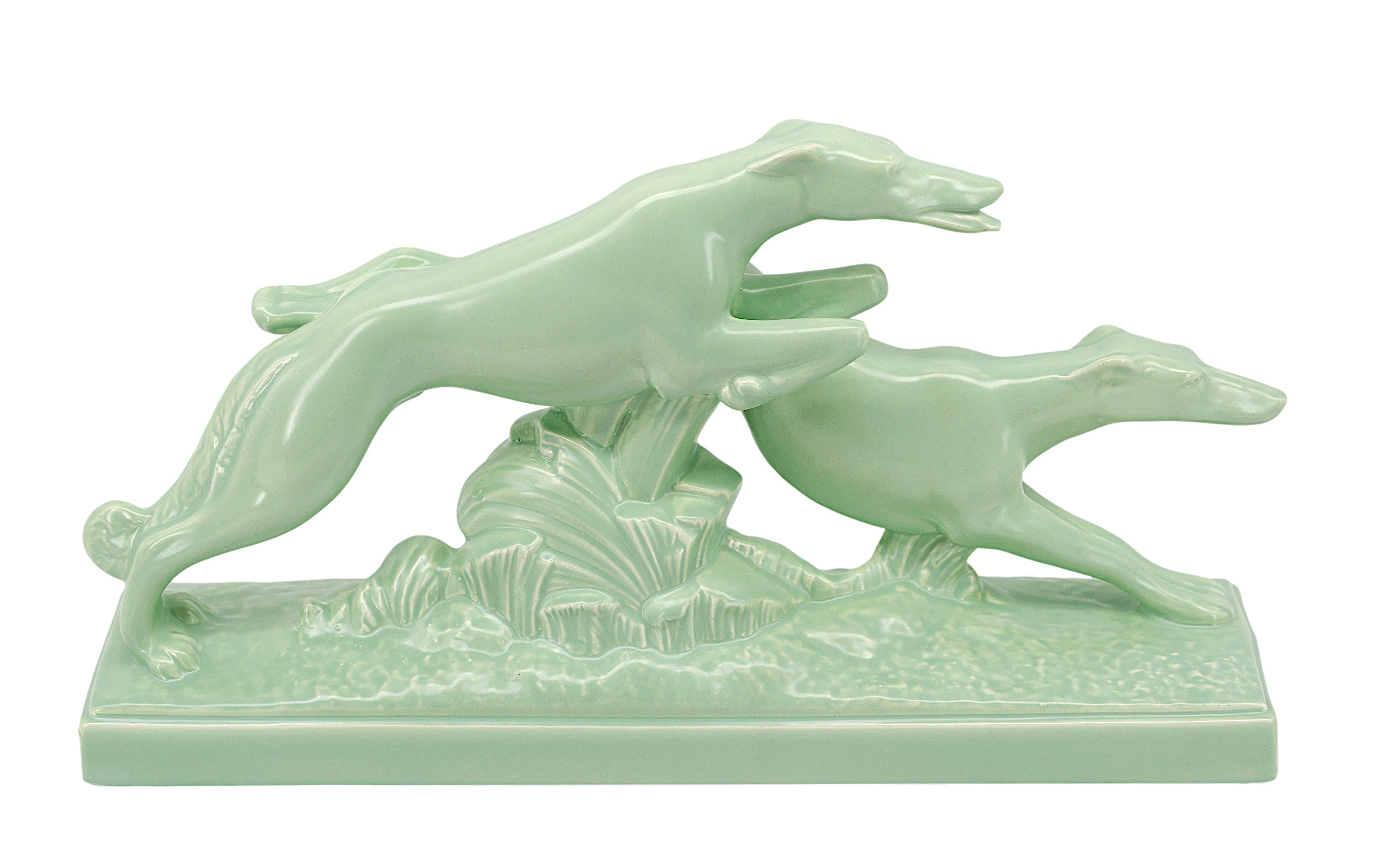 Charles LEMANCEAU Keramik-Keramik- Greyhound-Couple, Paar, 1920 (Art déco) im Angebot
