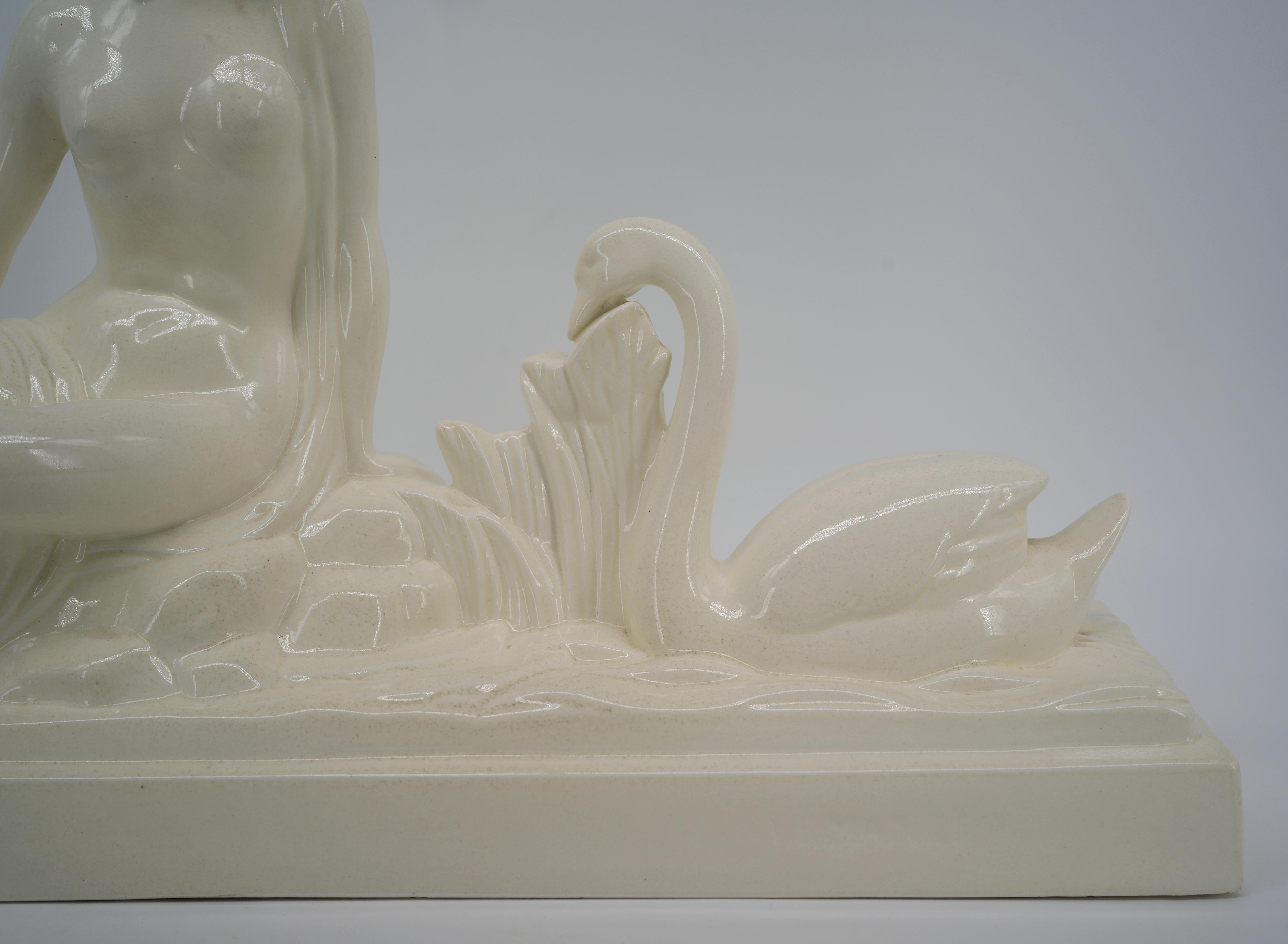 Charles Lemanceau Scultura di Leda e il Cigno in ceramica, 1920 in vendita 1