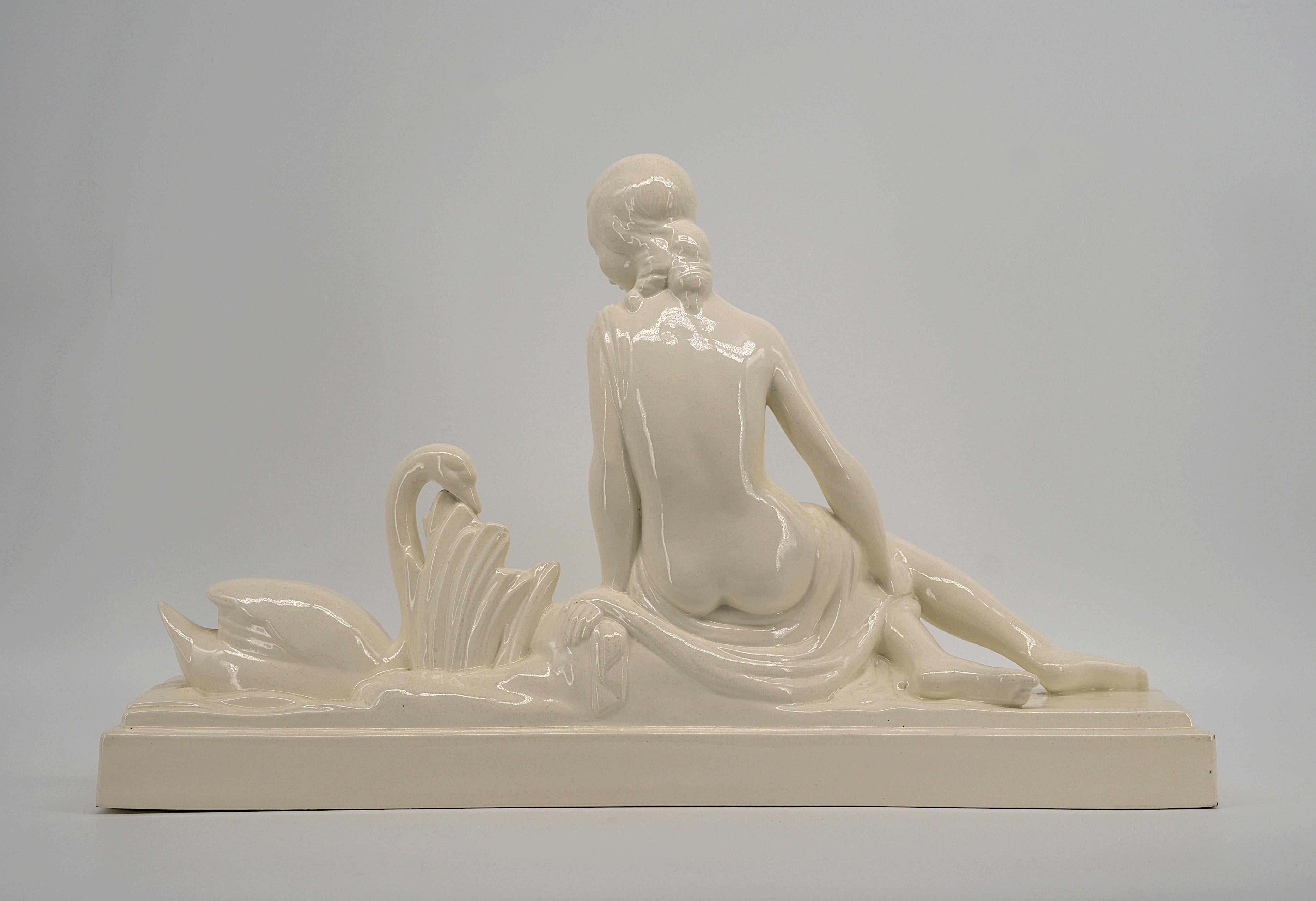 Charles Lemanceau Scultura di Leda e il Cigno in ceramica, 1920 in vendita 2