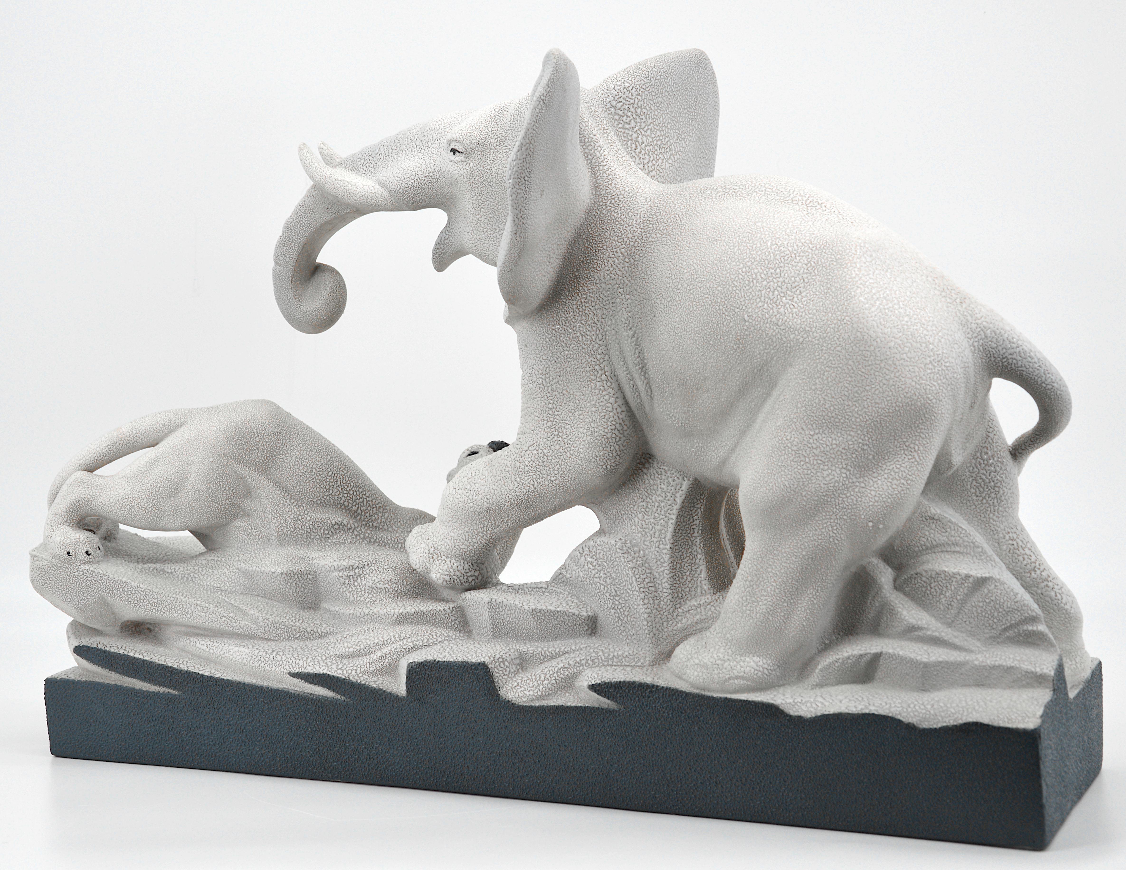 Charles Lemanceau French Art Deco Elephant Vs Lioness Sculpture, 1930s For Sale 1
