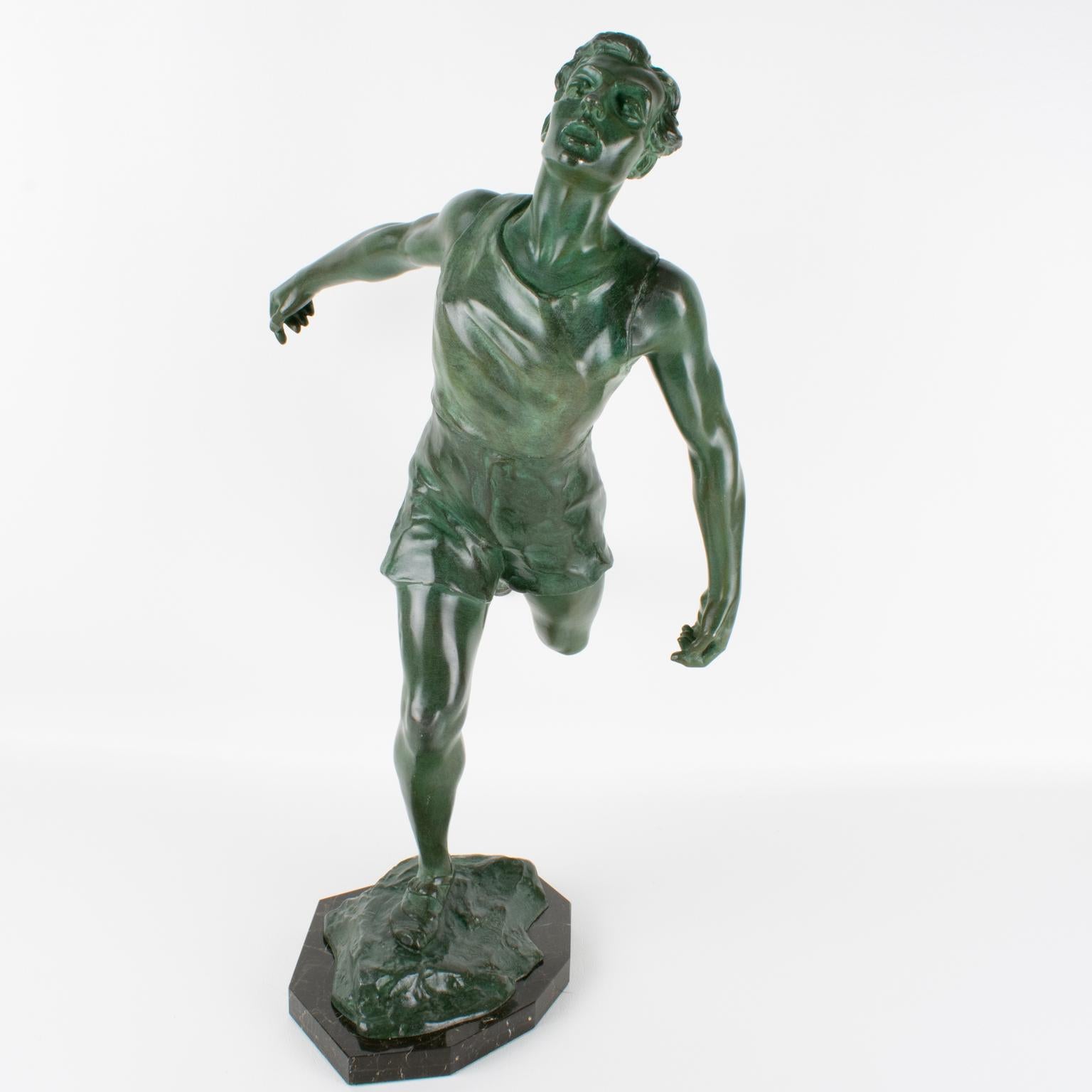 Charles Lemoyne Scultura sportiva in bronzo Art Deco The Finish Runner, 1920 circa In condizioni buone in vendita a Atlanta, GA