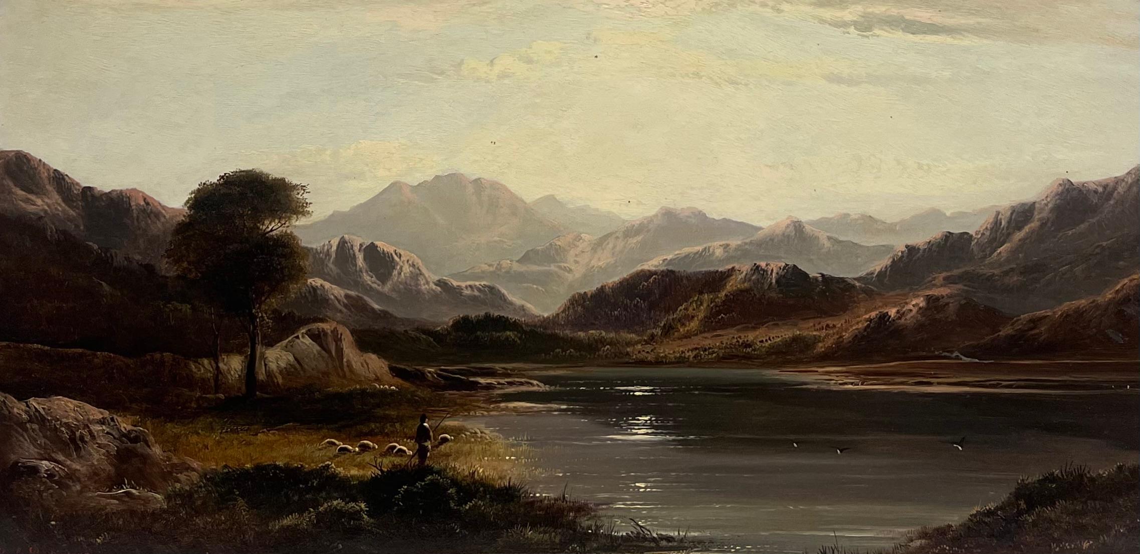 Fino paisaje escocés de 1880 sobre un lago al atardecer Pastor y oveja Tierras Altas de Perthshire - Painting de Charles Leslie 