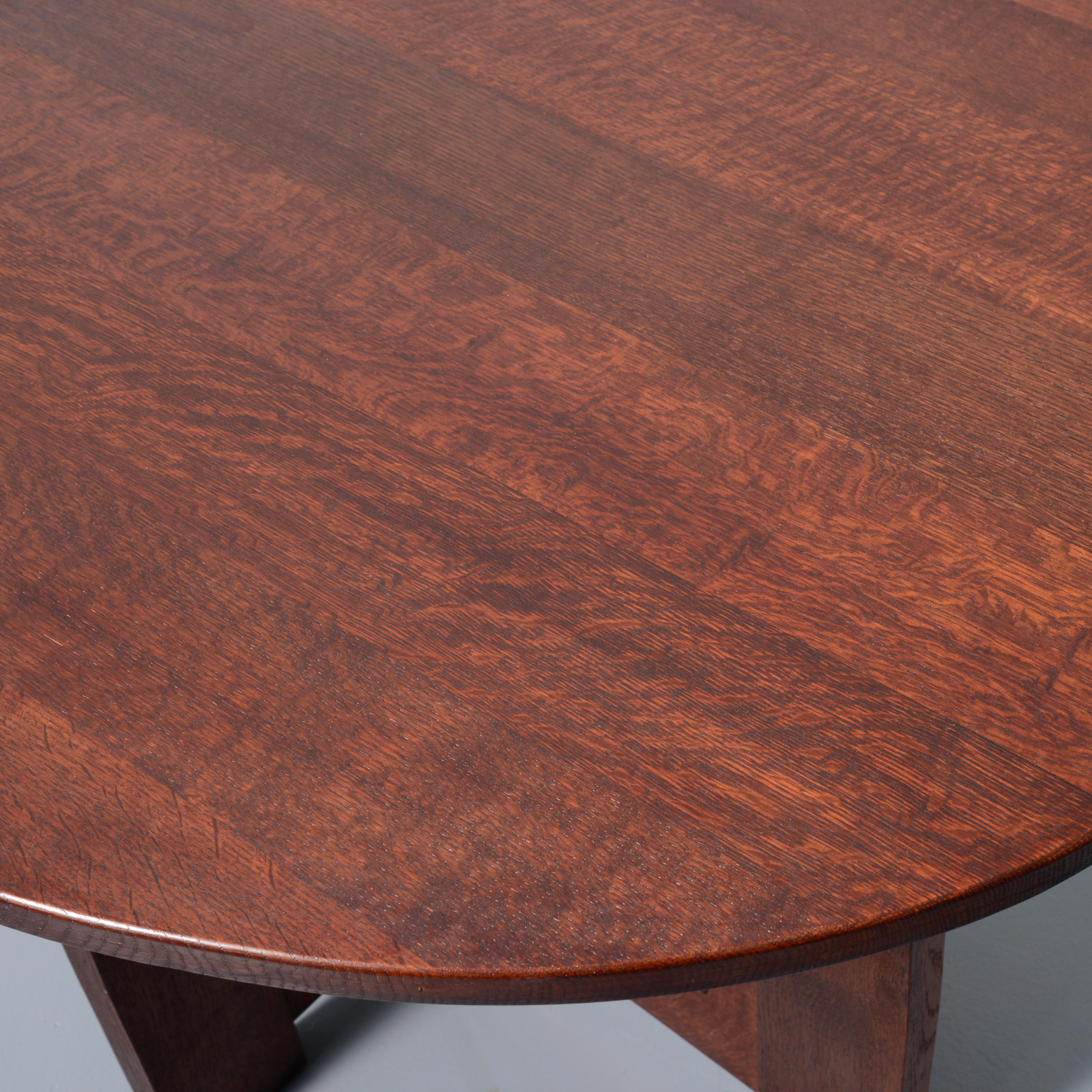 Charles Limbert Cut-Out, Double-Oval Center Table For Sale 3