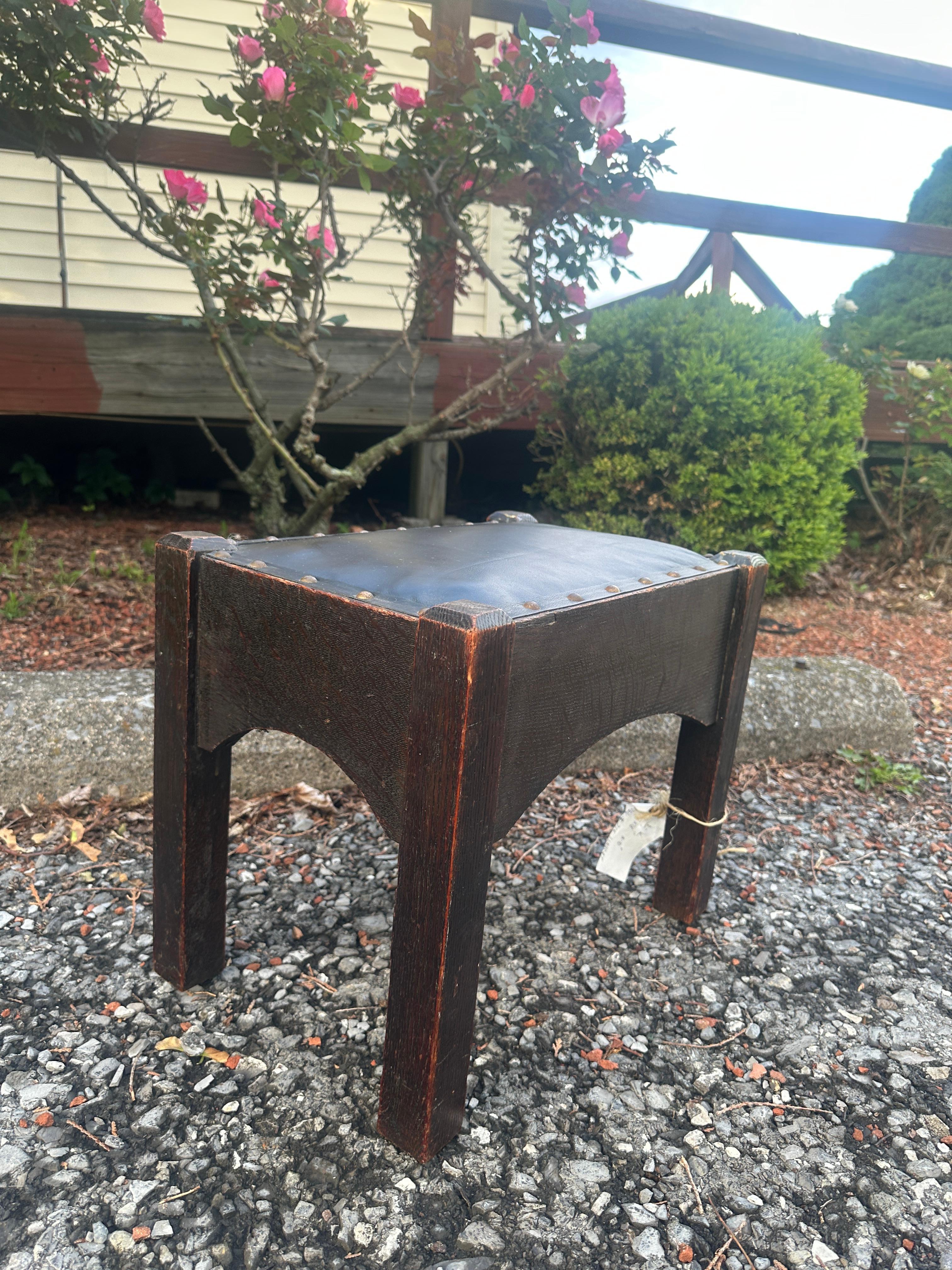Charles Limbert Footstool c. 1910 -  stickley era   W7339,  SALE  TOTAL OFF  30% For Sale 3