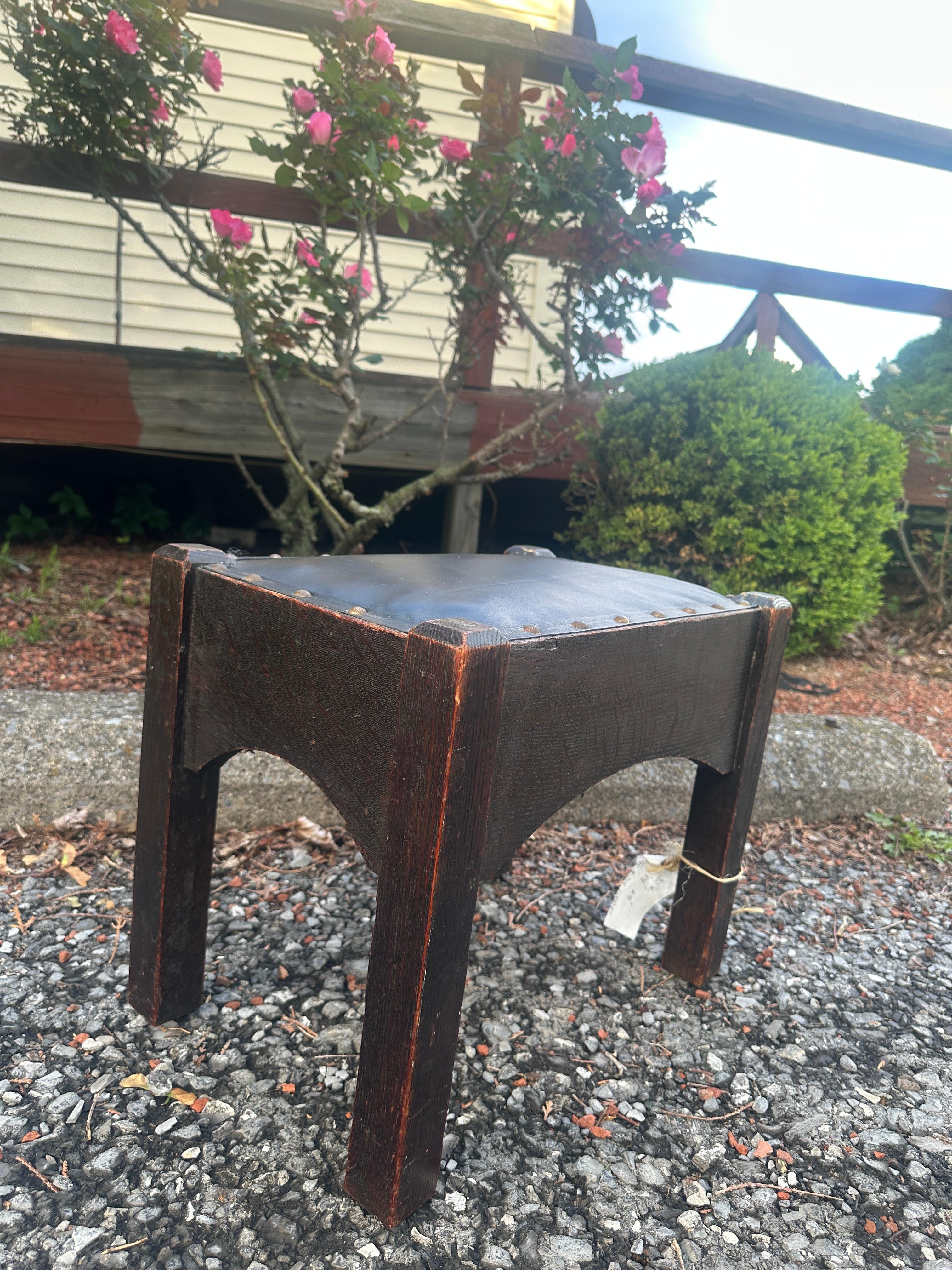 Charles Limbert Footstool c. 1910 -  stickley era   W7339,  SALE  TOTAL OFF  30% For Sale 4