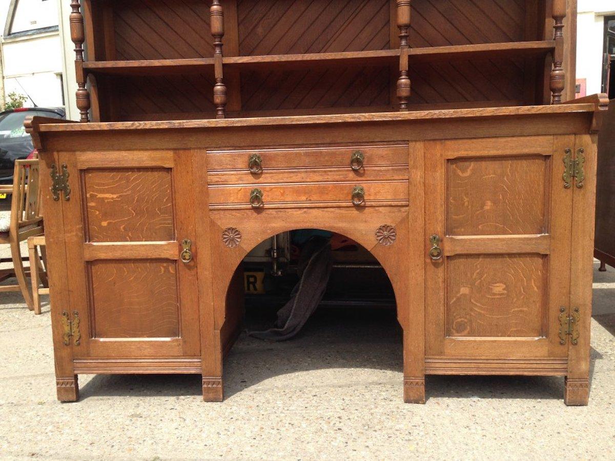 Charles Locke Eastlake Arts & Crafts Oak Dresser with Shelves and Carved Florets In Good Condition For Sale In London, GB