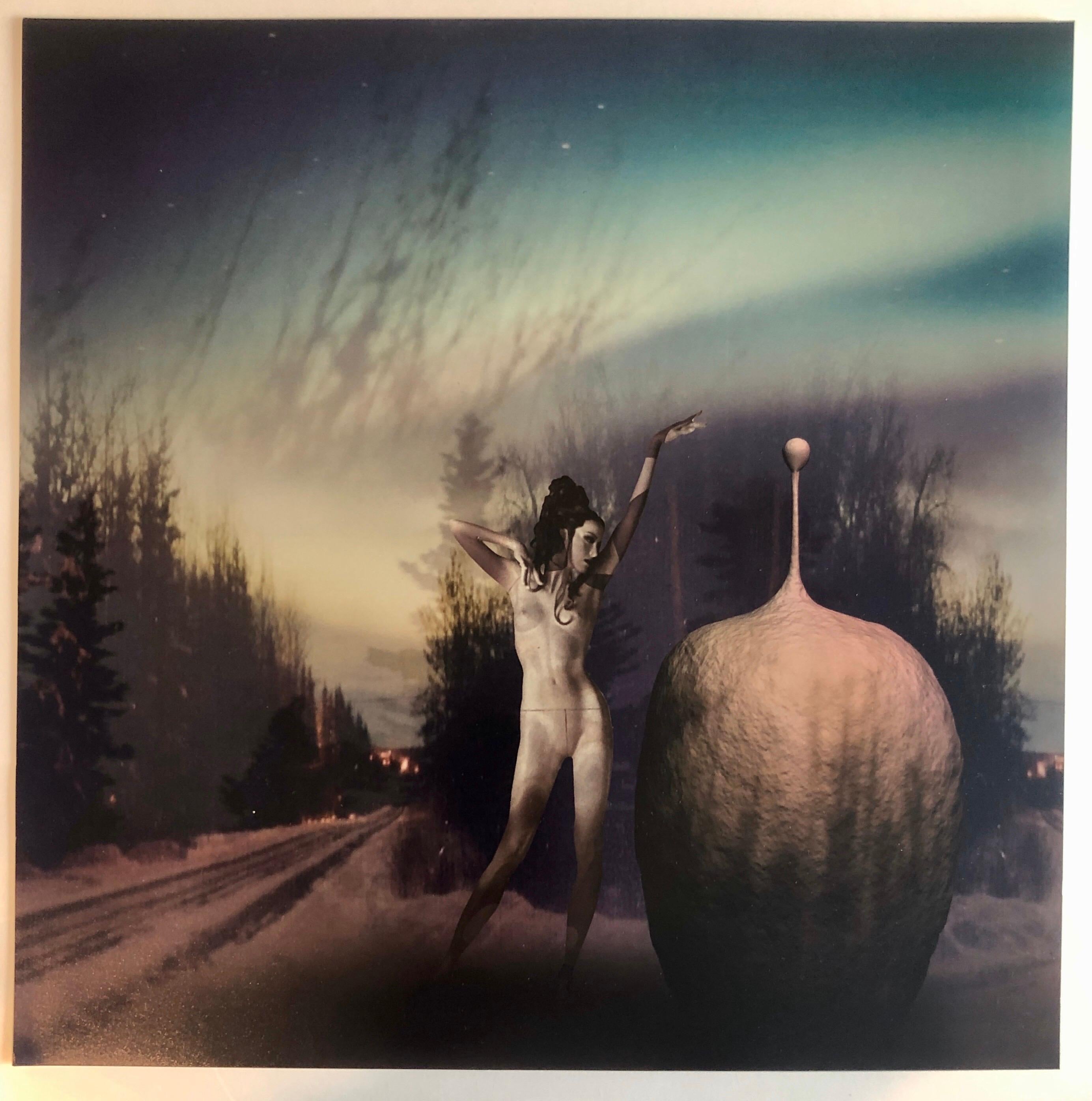 Holiday Situations #4 Photographie couleur d'époque originale - Noir Color Photograph par Charles Long