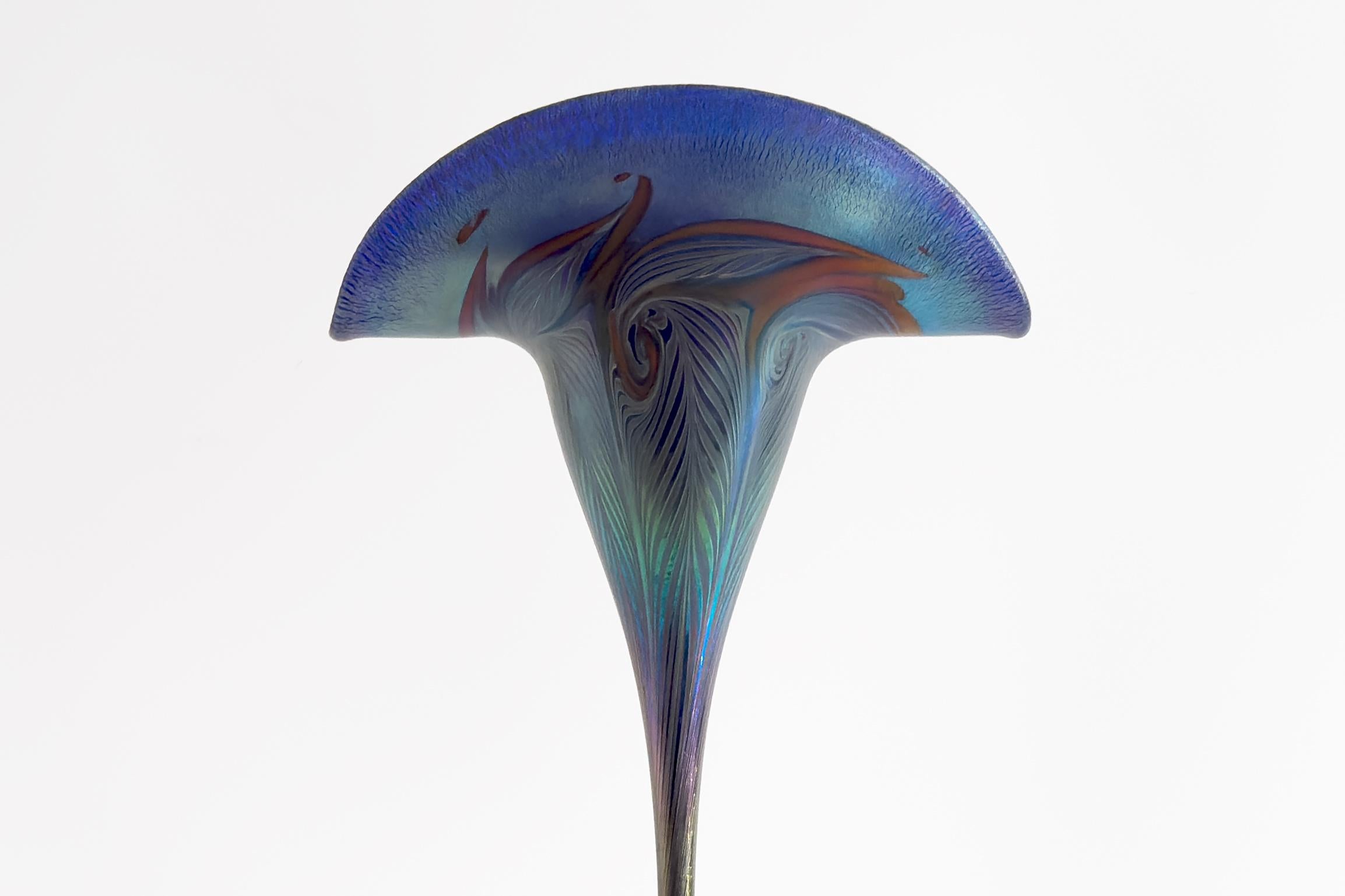 Centraméricain Rare vase en verre d'art bleu irisé de style Art nouveau Charles Lotton en vente