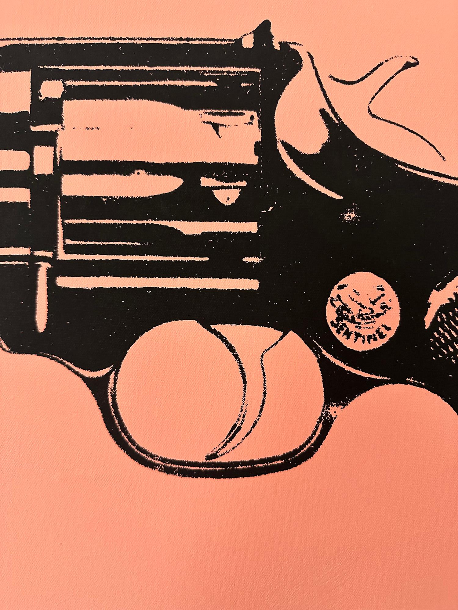 Andy Warhol negato Pittura su tela Gun I (Salmone / Rosa) di Charles Lutz in vendita 2