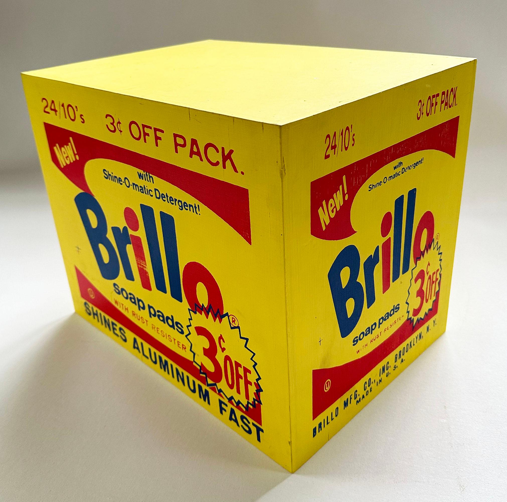 Negato Warhol Brillo Box Giallo, scultura contemporanea di Pop Art di Charles Lutz