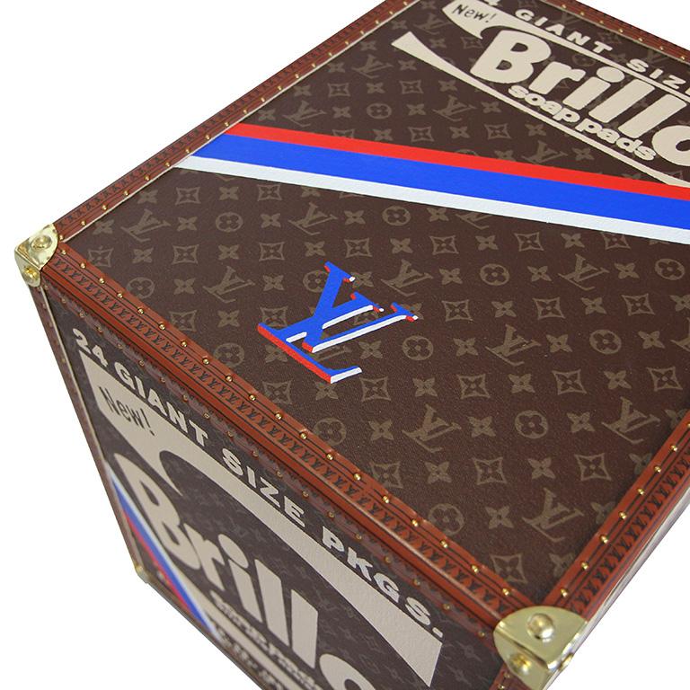 LV BRILLO ( RED BLUE WHITE ) Pop-Art Louis Vuitton-Schachtelskulptur von Charles Lutz im Angebot 3