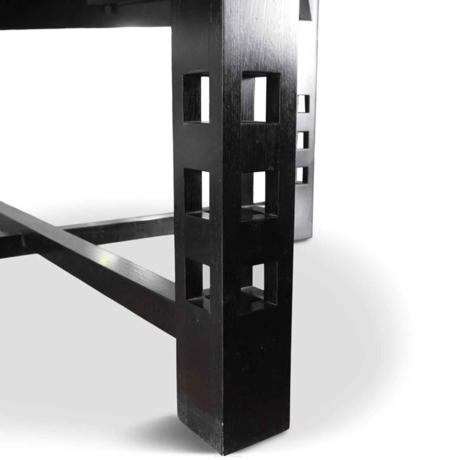 Charles Mackintosh Esstisch von Cassina (Ebonisiert) im Angebot