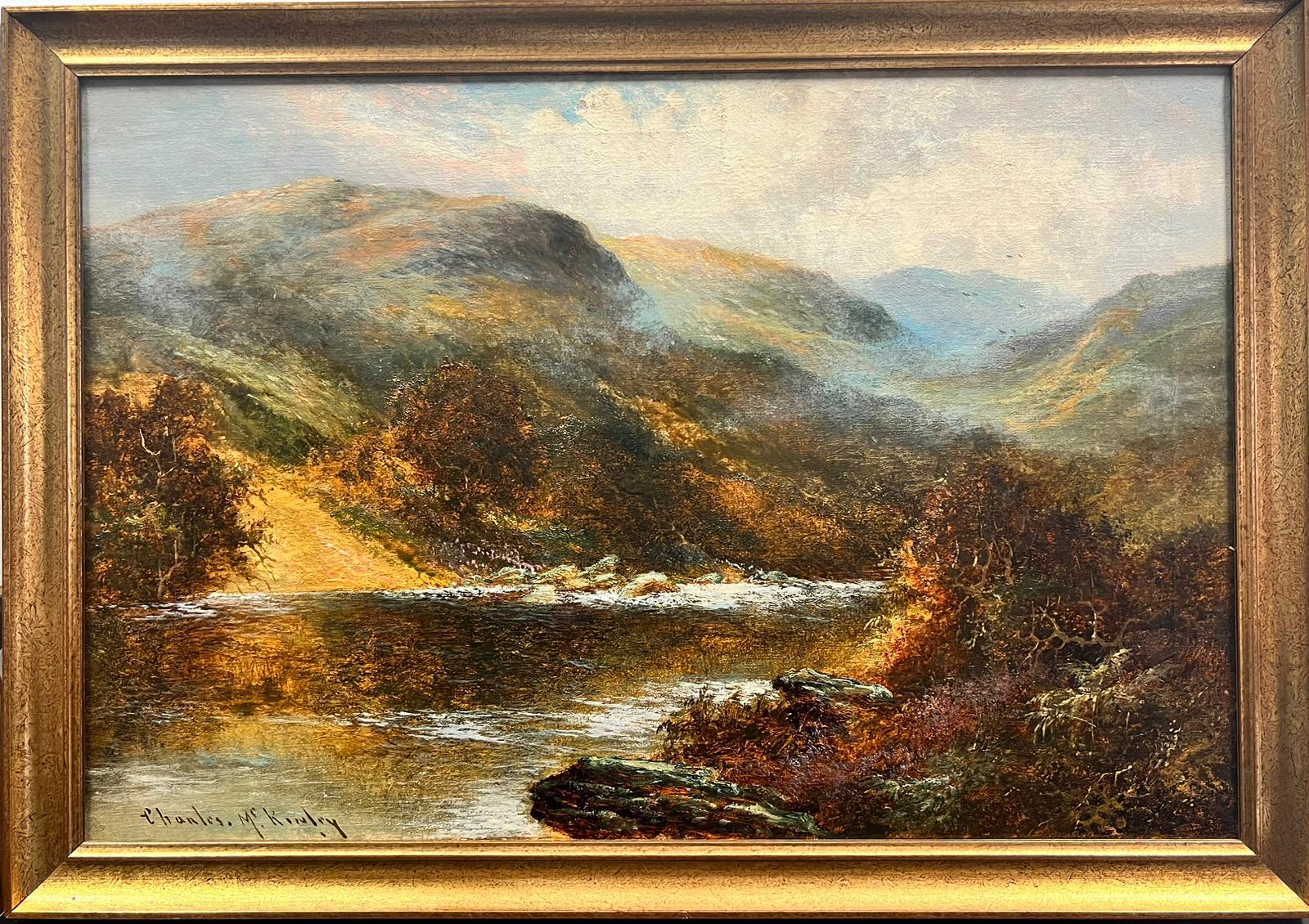 Antiguo paisaje dorado de las Highlands escocesas Río a través del Glen óleo firmado - Painting de Charles M.C Kinley