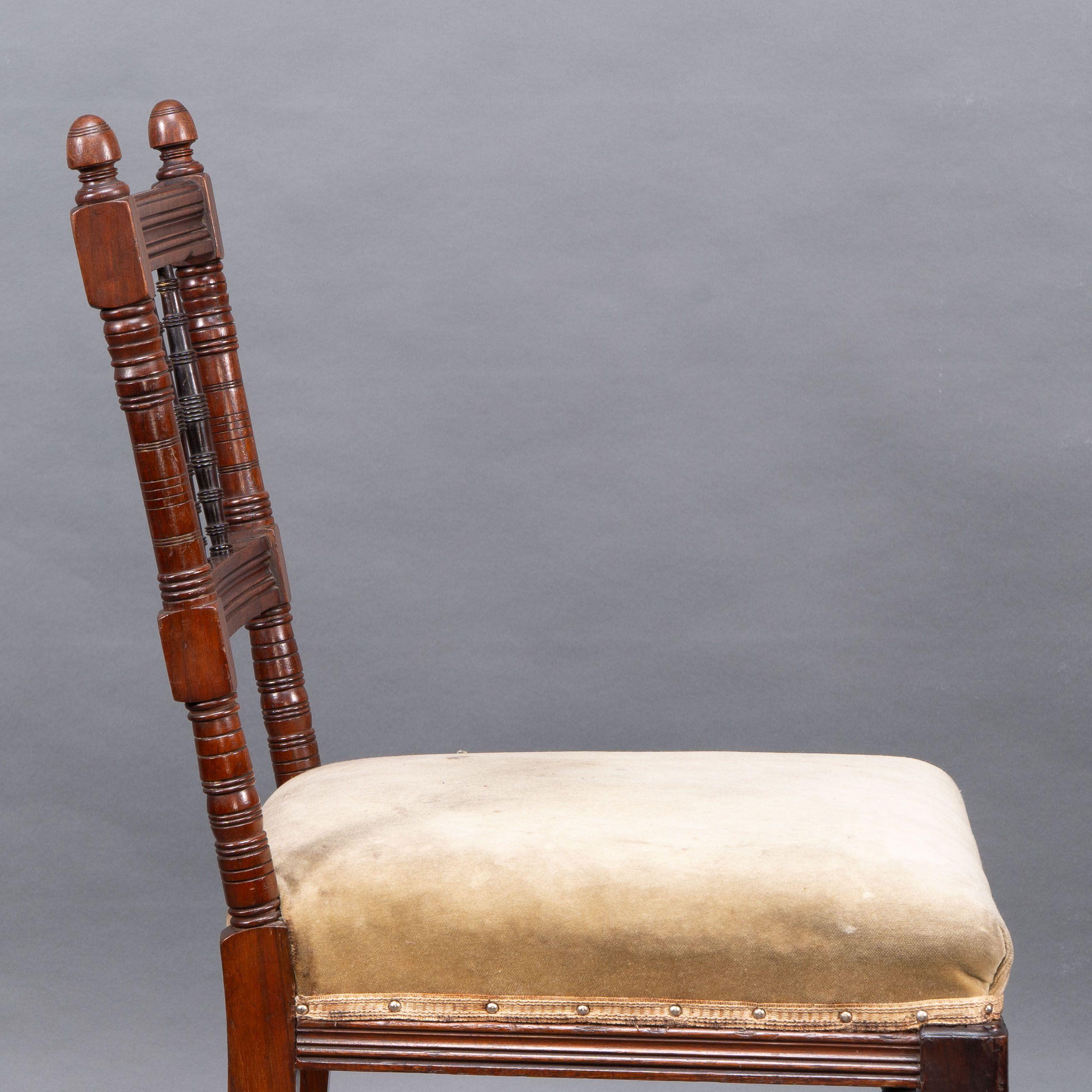 Charles Mills & Sons. Three Aesthetic Movement side chairs w. ebonized turnings im Angebot 3