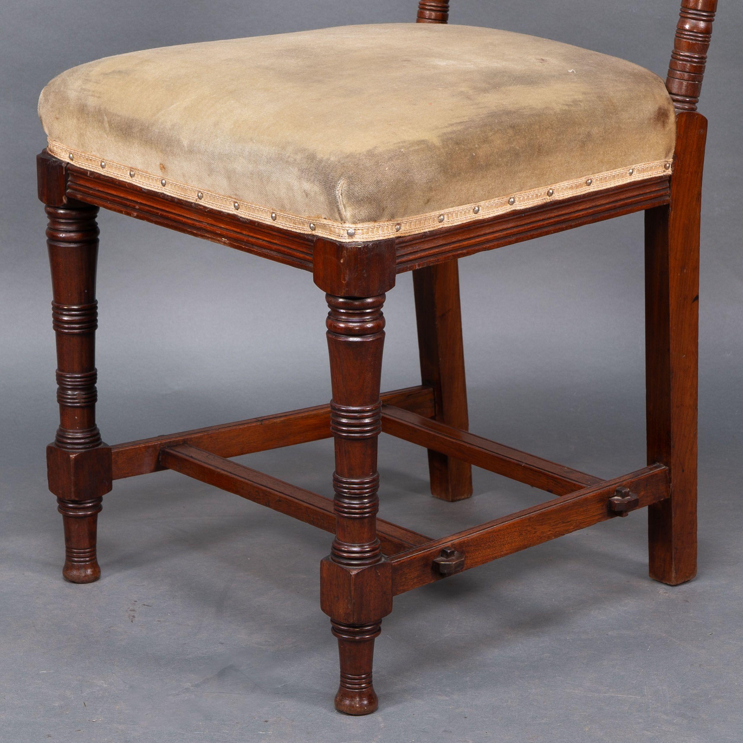 Charles Mills & Sons. Three Aesthetic Movement side chairs w. ebonized turnings im Angebot 9