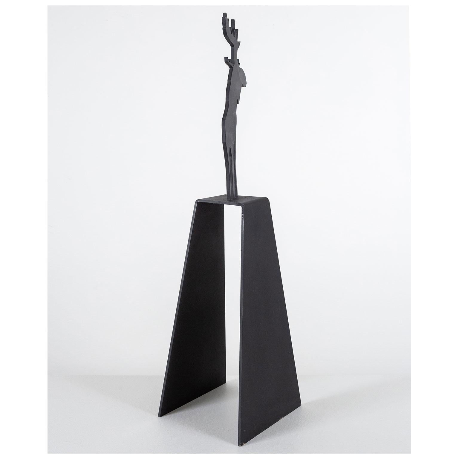 Mooseamour – Sculpture von Charles Pachter