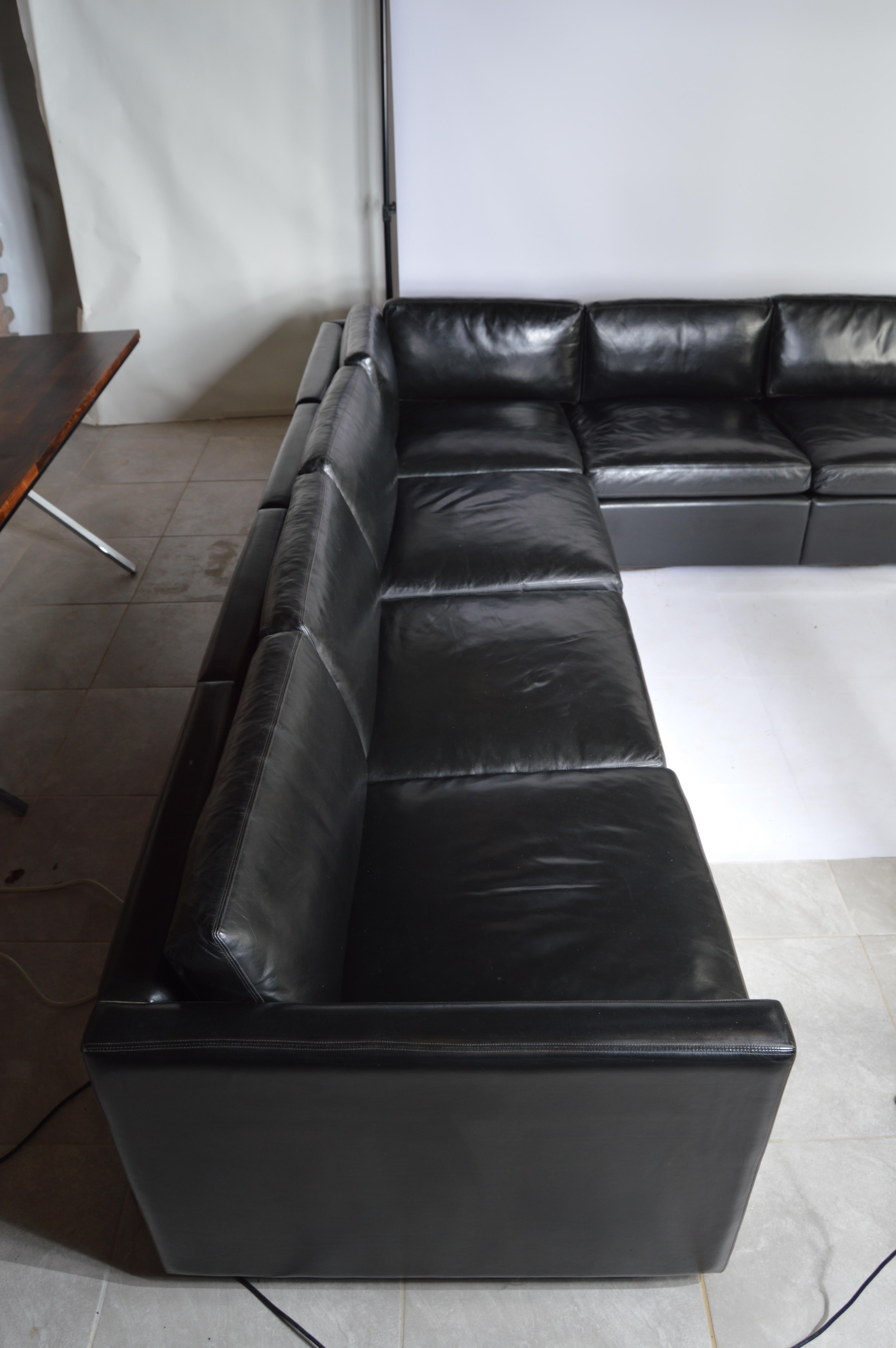 Charles Pfister for Knoll Leather Sectional Sofa, circa 1970 In Excellent Condition In Southampton, NJ