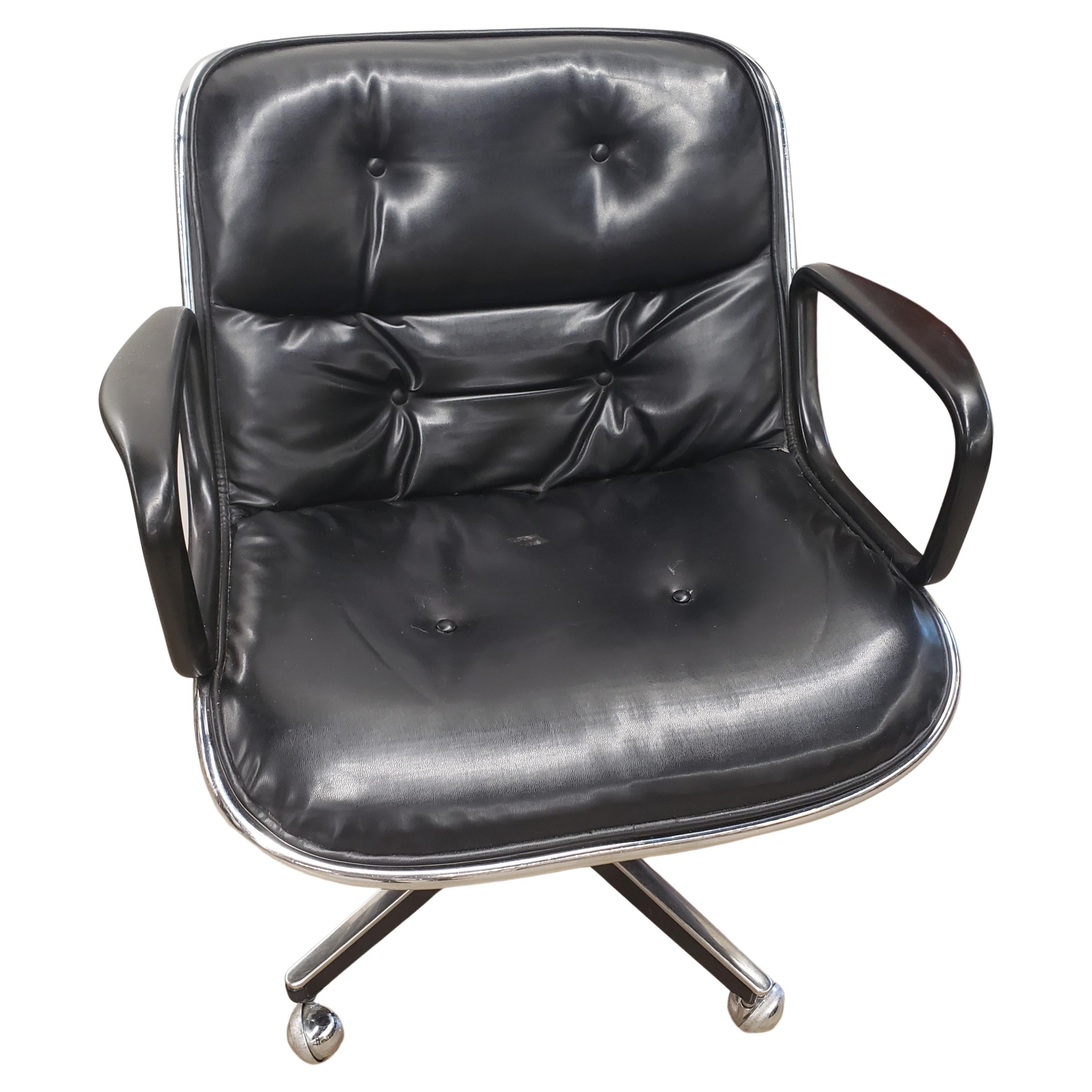 The Pollock Executive chair features what the designer described as 