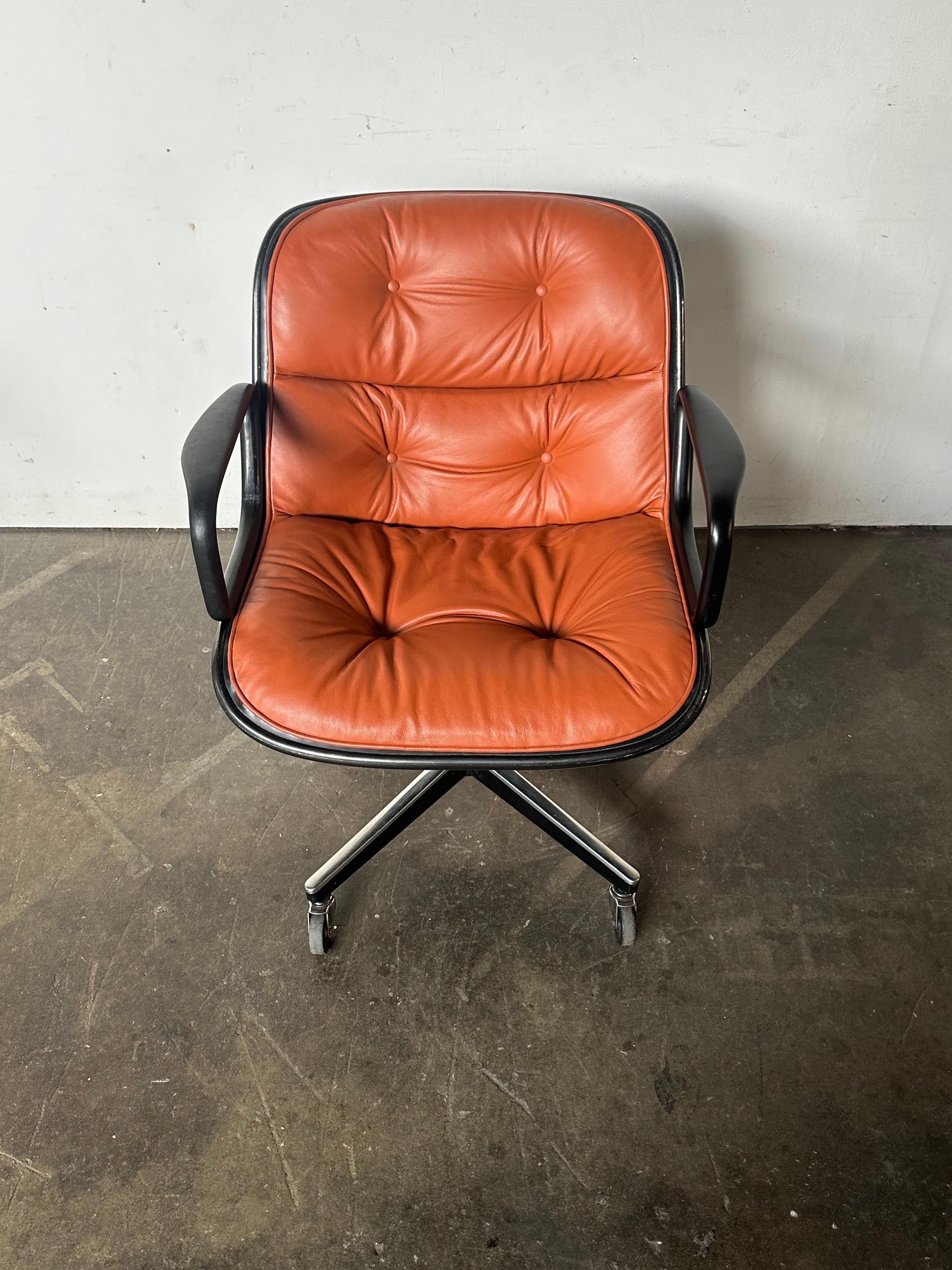 Charles Pollock-Schreibtischstuhl von Knoll in gebranntem Orange 3