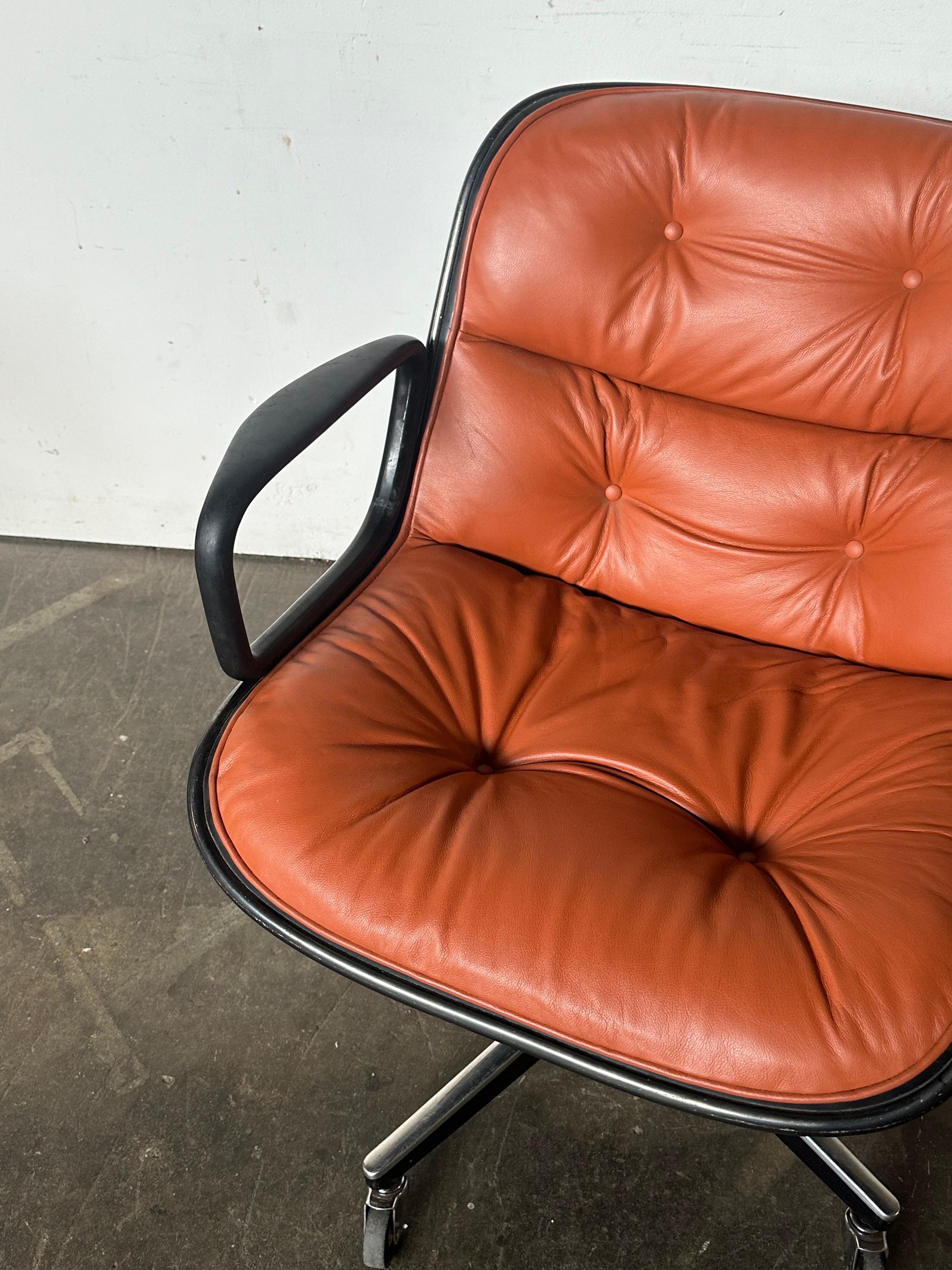 Charles Pollock-Schreibtischstuhl von Knoll in gebranntem Orange 6