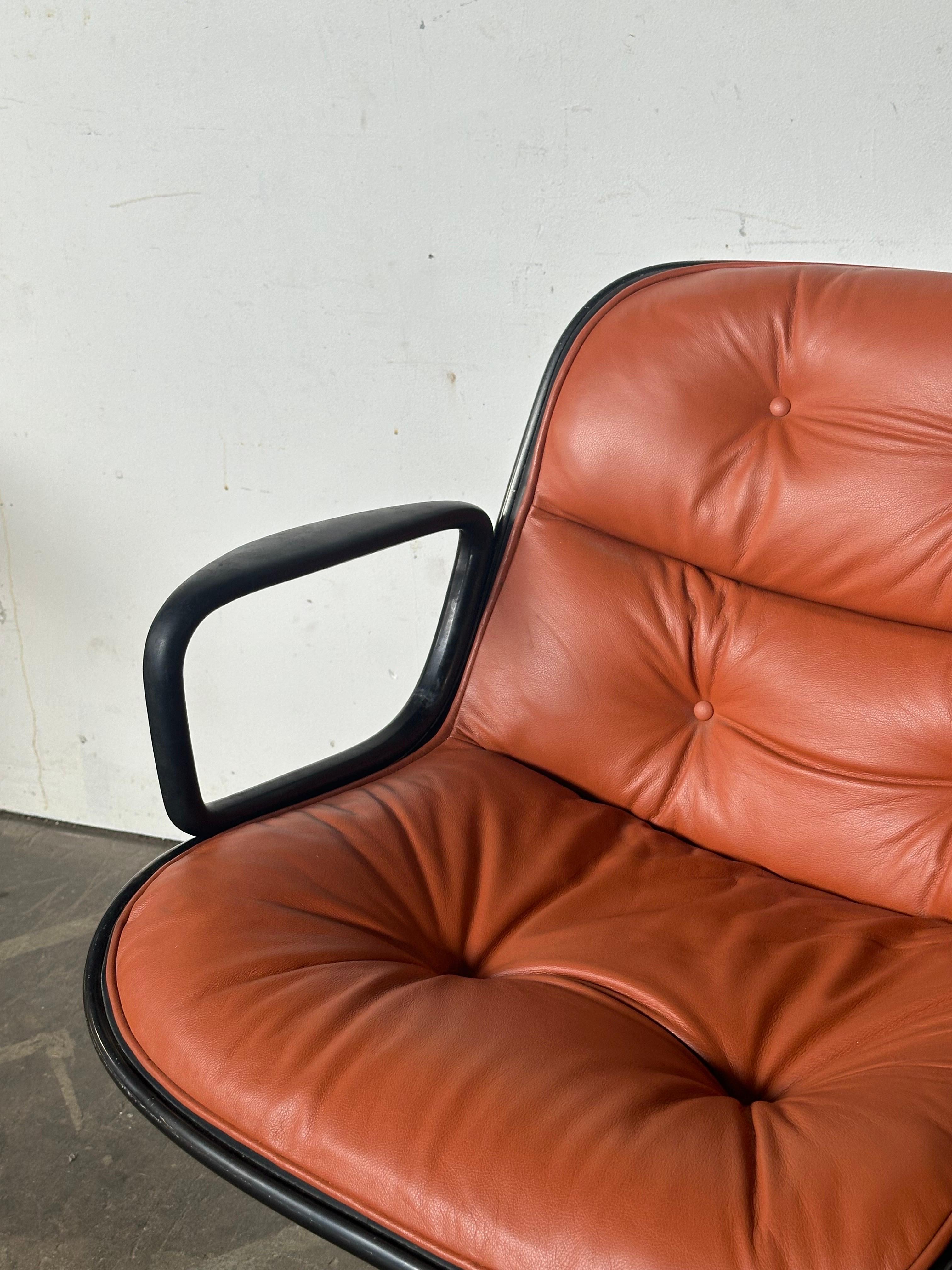 Charles Pollock-Schreibtischstuhl von Knoll in gebranntem Orange 7