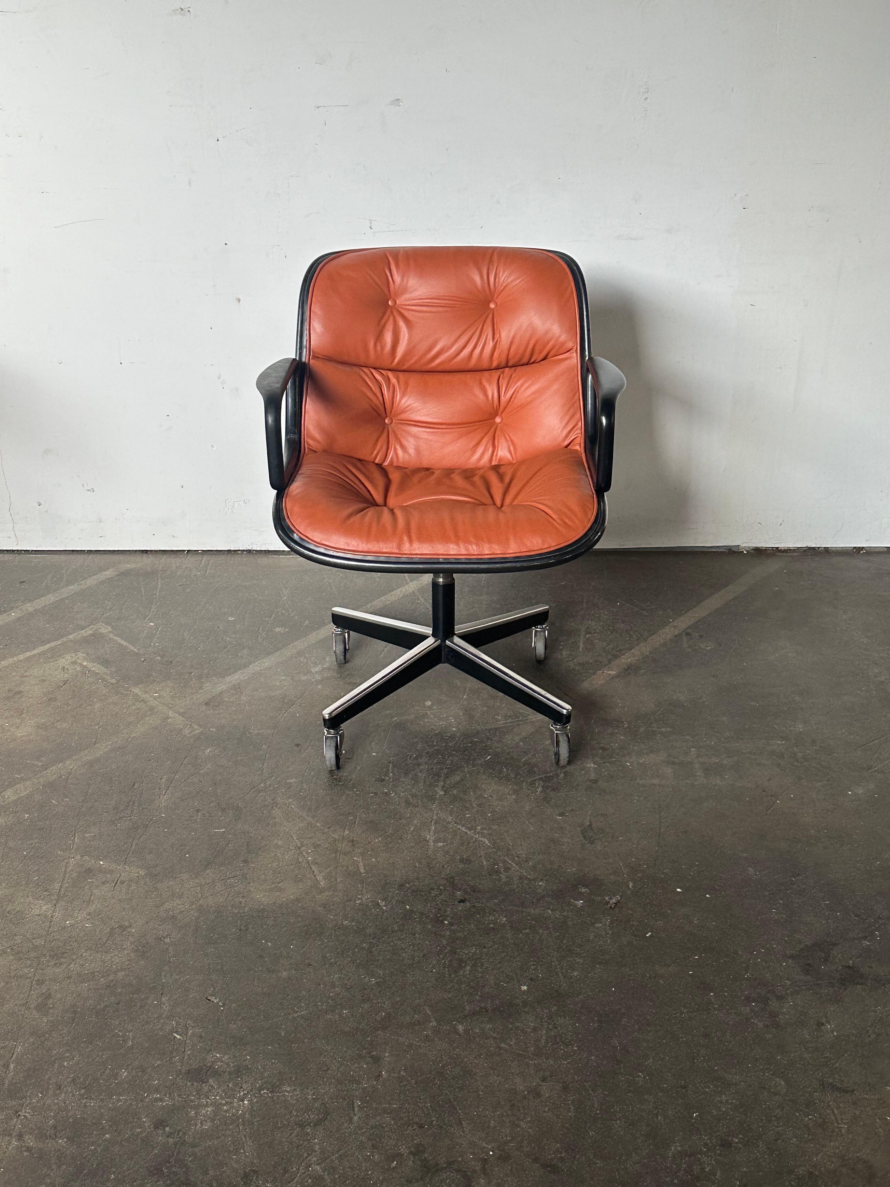 Charles Pollock-Schreibtischstuhl von Knoll in gebranntem Orange 8