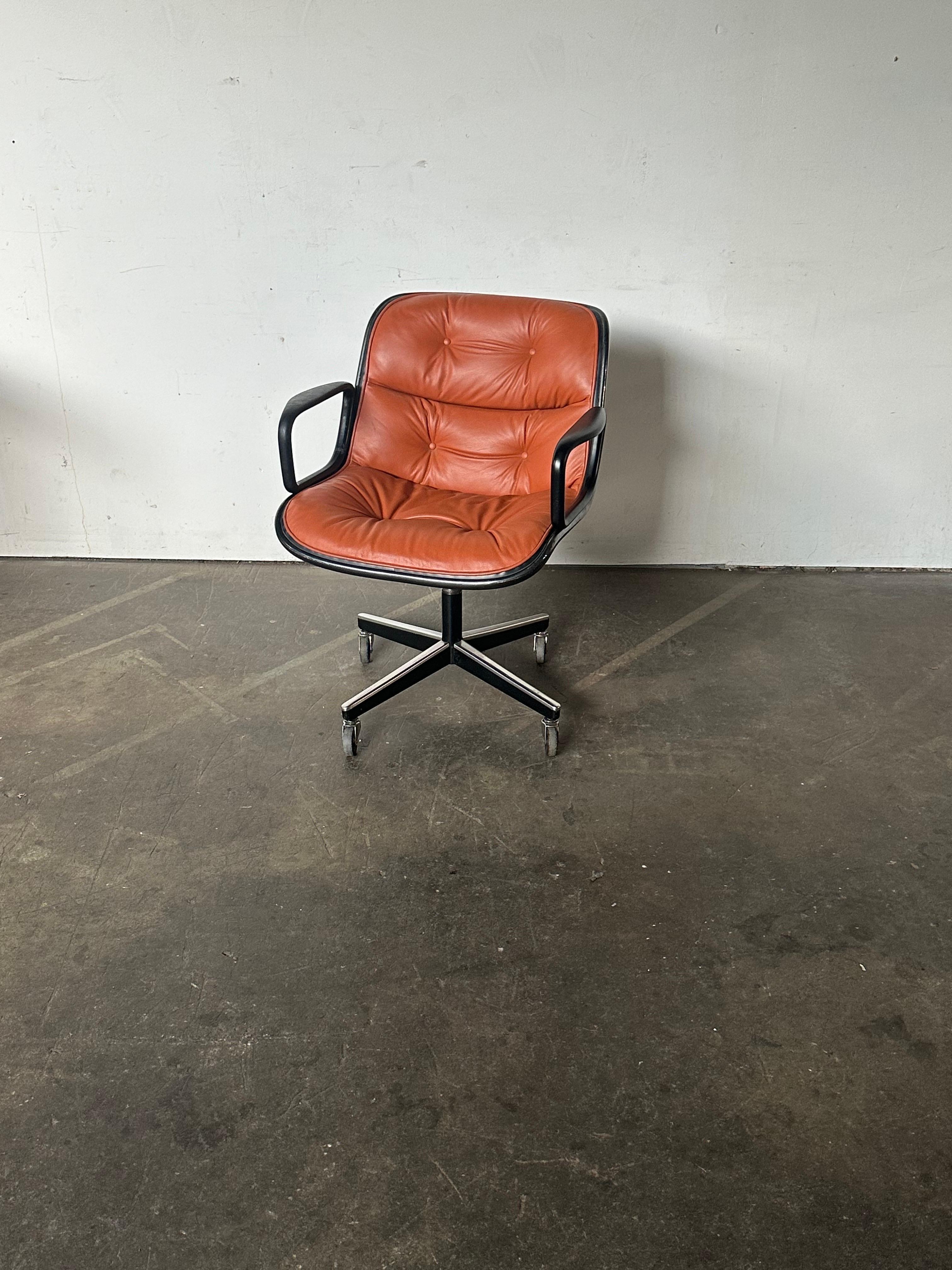 Charles Pollock-Schreibtischstuhl von Knoll in gebranntem Orange 9