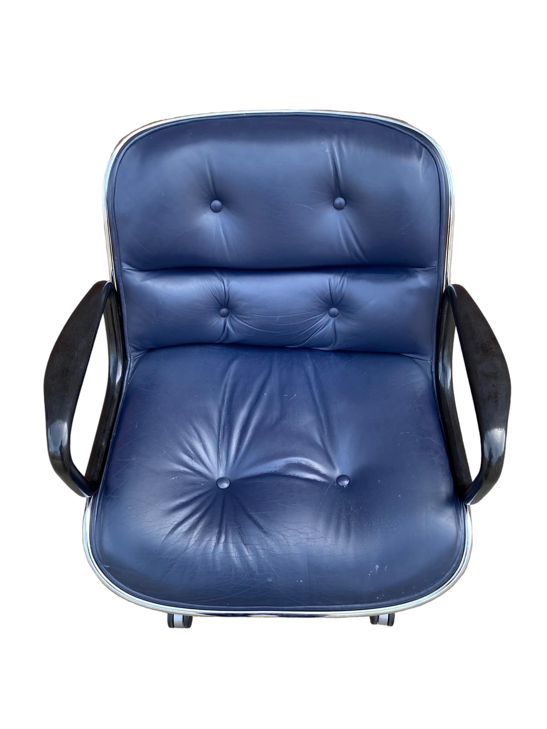 Late 20th Century Charles Pollock Desk Chair by Knoll in Navy Blue Leather For Sale