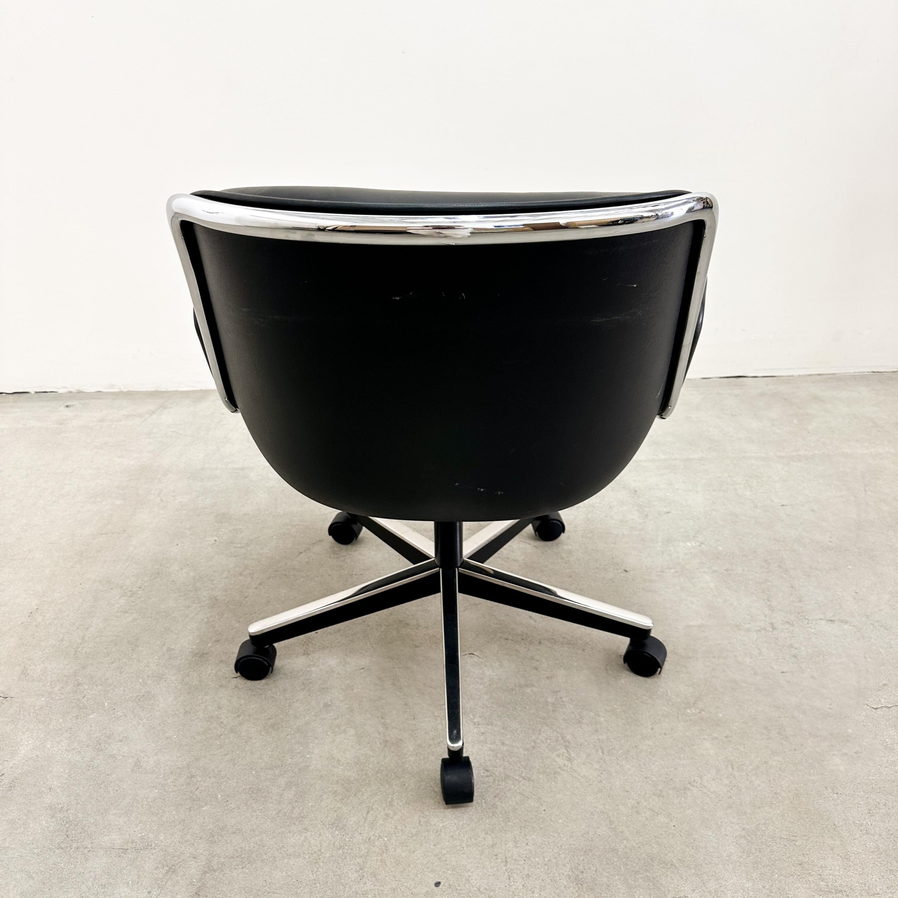 Charles Pollock Chefsessel für Knoll in schwarzem Leder und Chrom, 1980er Jahre MCM im Angebot 1