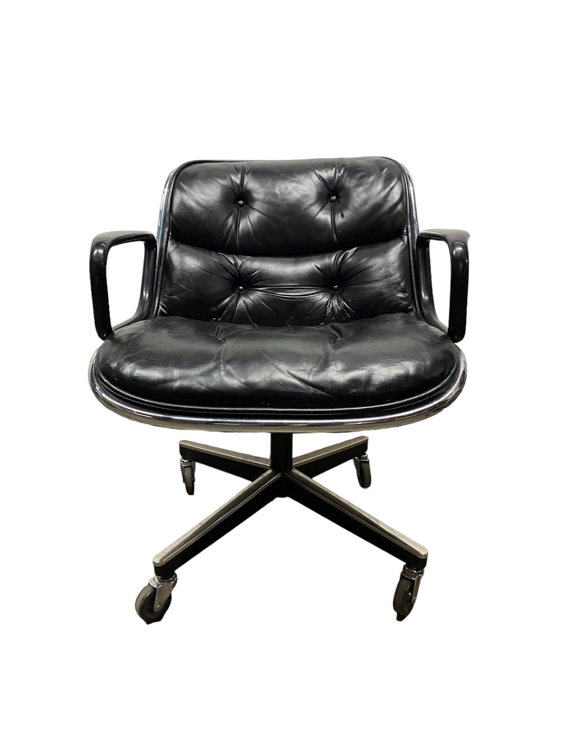 Charles Pollock Executive Chair in Black Leather For Sale 6