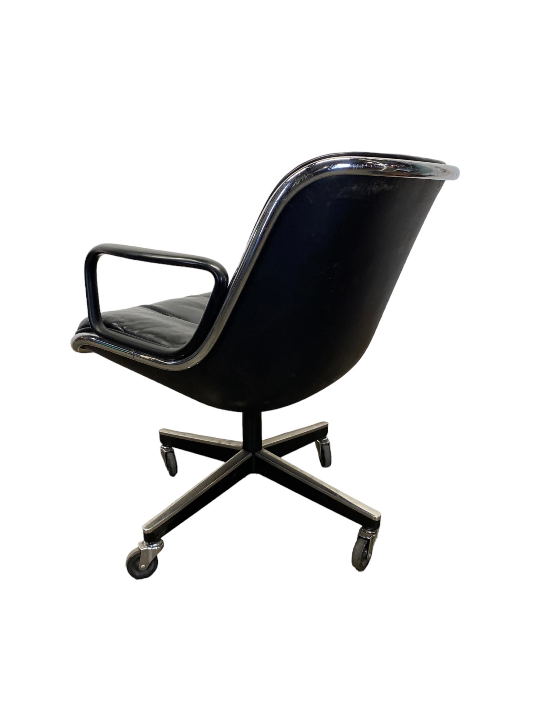 Charles Pollock Executive Chair in Black Leather For Sale 2