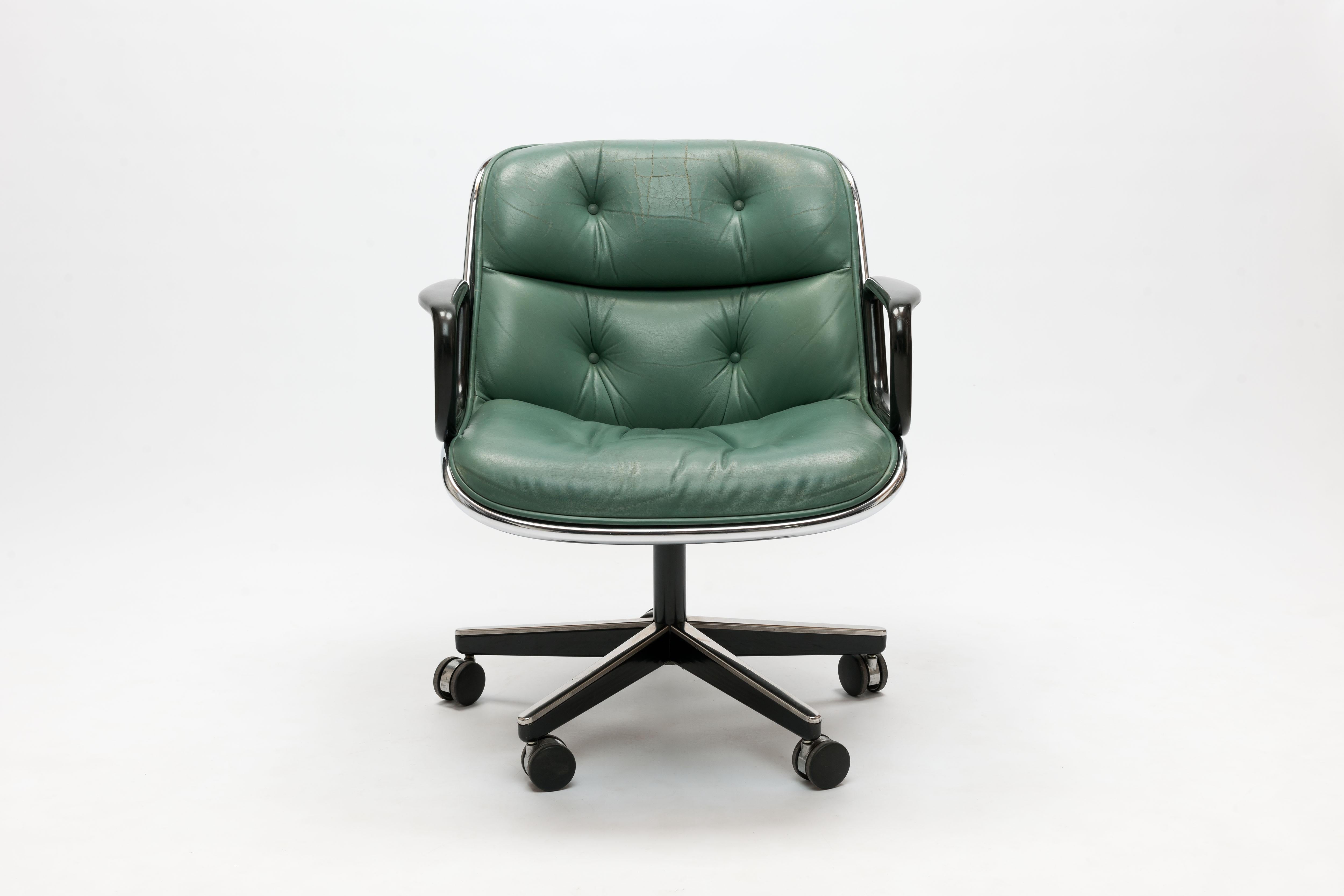 Iconic Charles Pollock executive swivel office chair in seafoam green leather on 5 star swivel base.
This chair, that was originally designed in 1963, is without any doubt one of the most comfortable office chairs that one can find.

Seat height