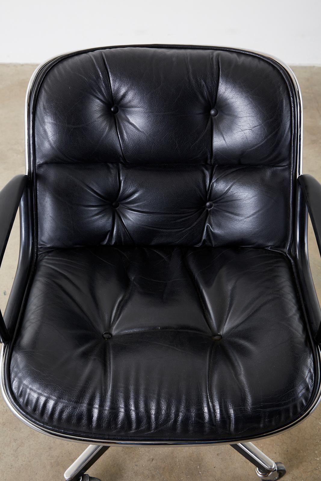 Charles Pollock for Knoll Black Leather Executive Desk Armchairs 1