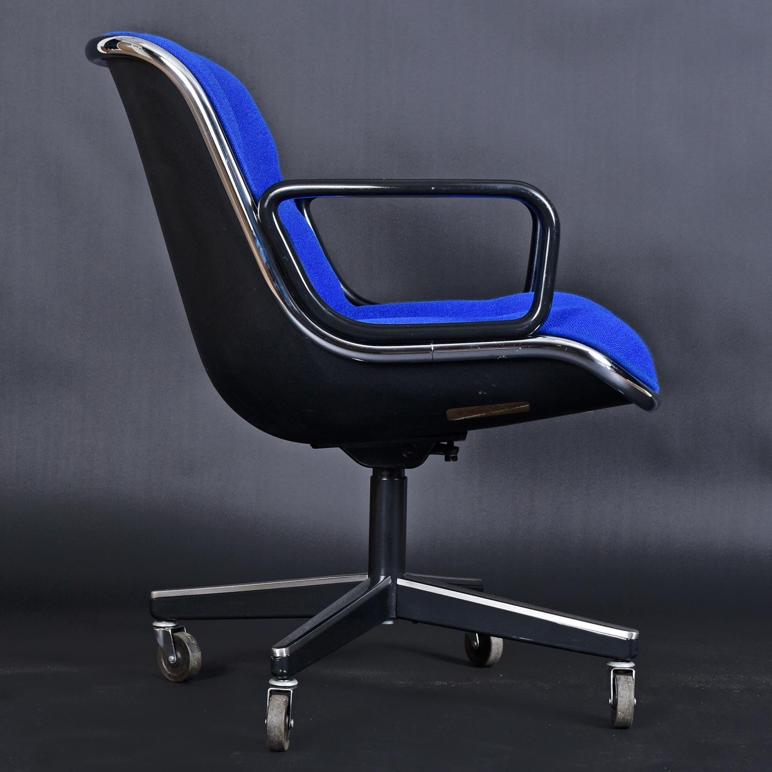 what does the knob on office chairs do