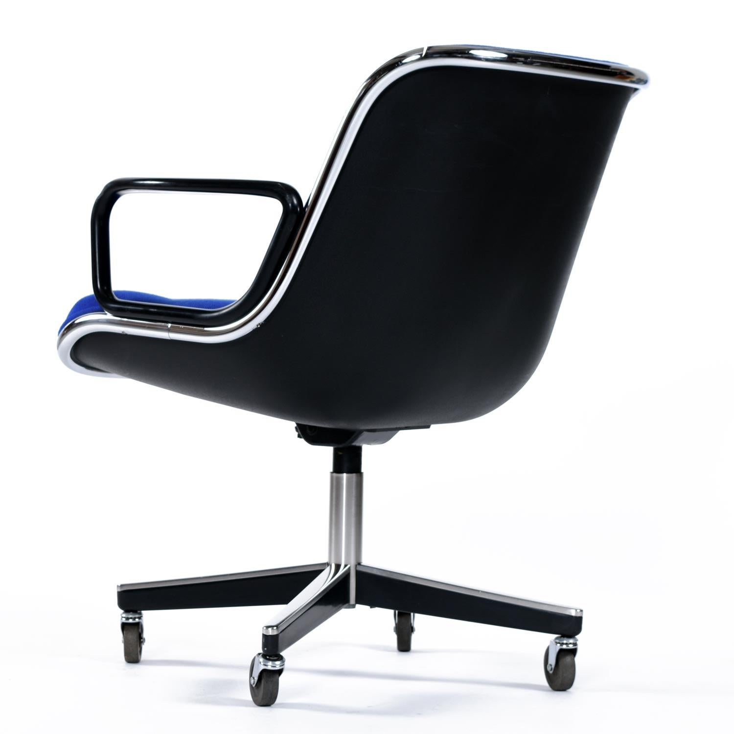 Mid-Century Modern Charles Pollock for Knoll Blue Tweed Executive Chairs W/ Height Tension Knob
