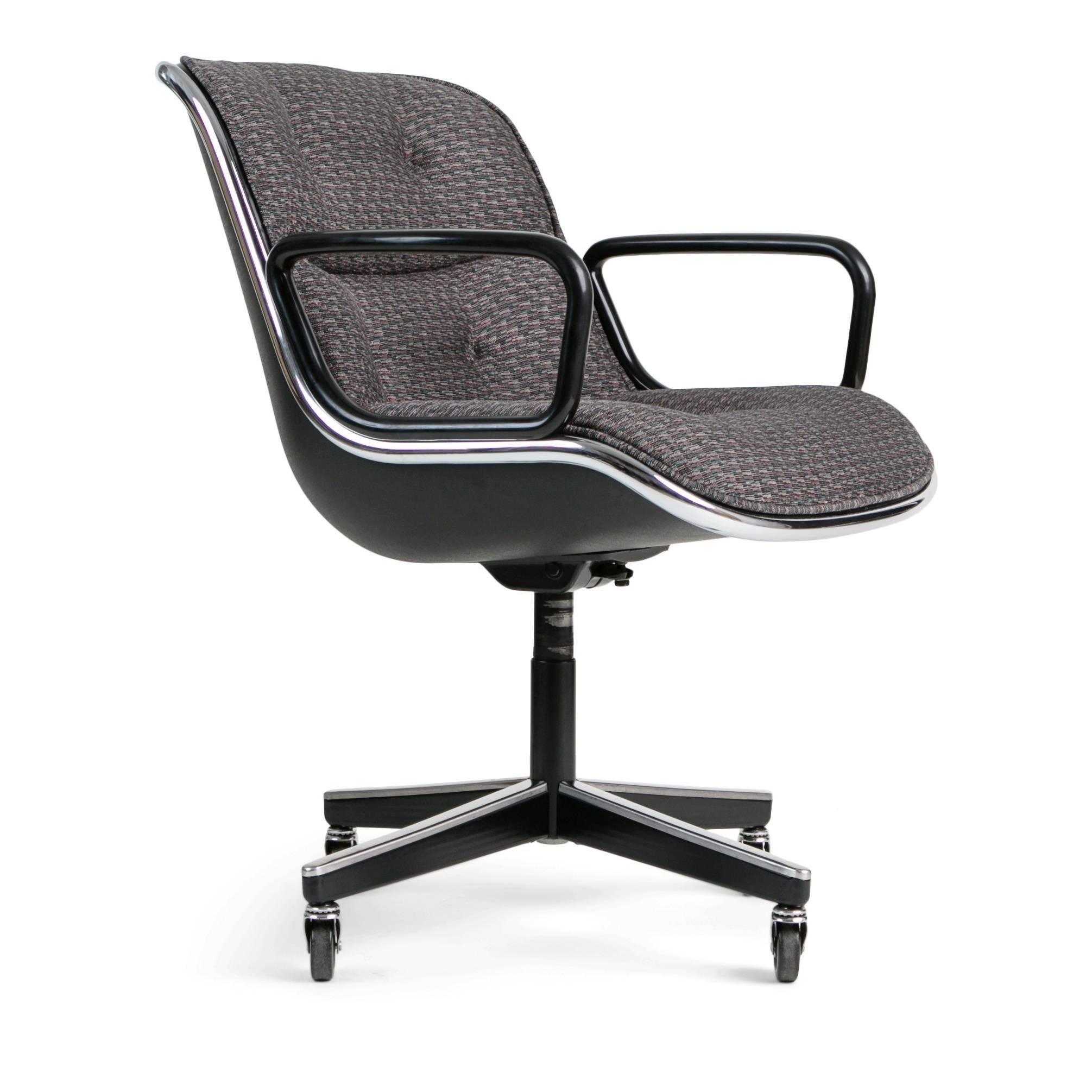 Post-Modern Charles Pollock for Knoll International Executive Desk Chair, circa 1980