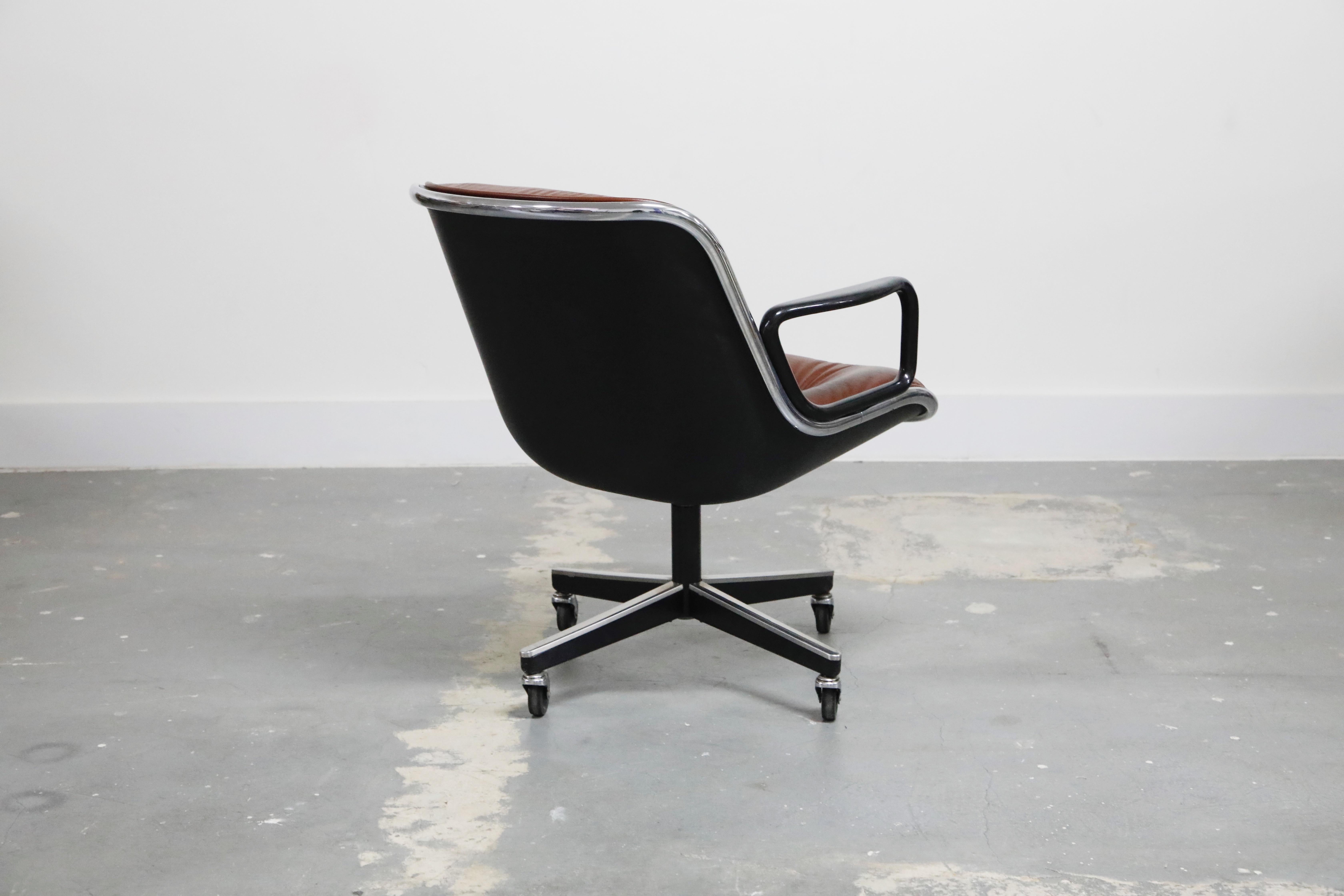 Charles Pollock for Knoll International Leather Executive Desk Chairs, Signed In Good Condition In Los Angeles, CA