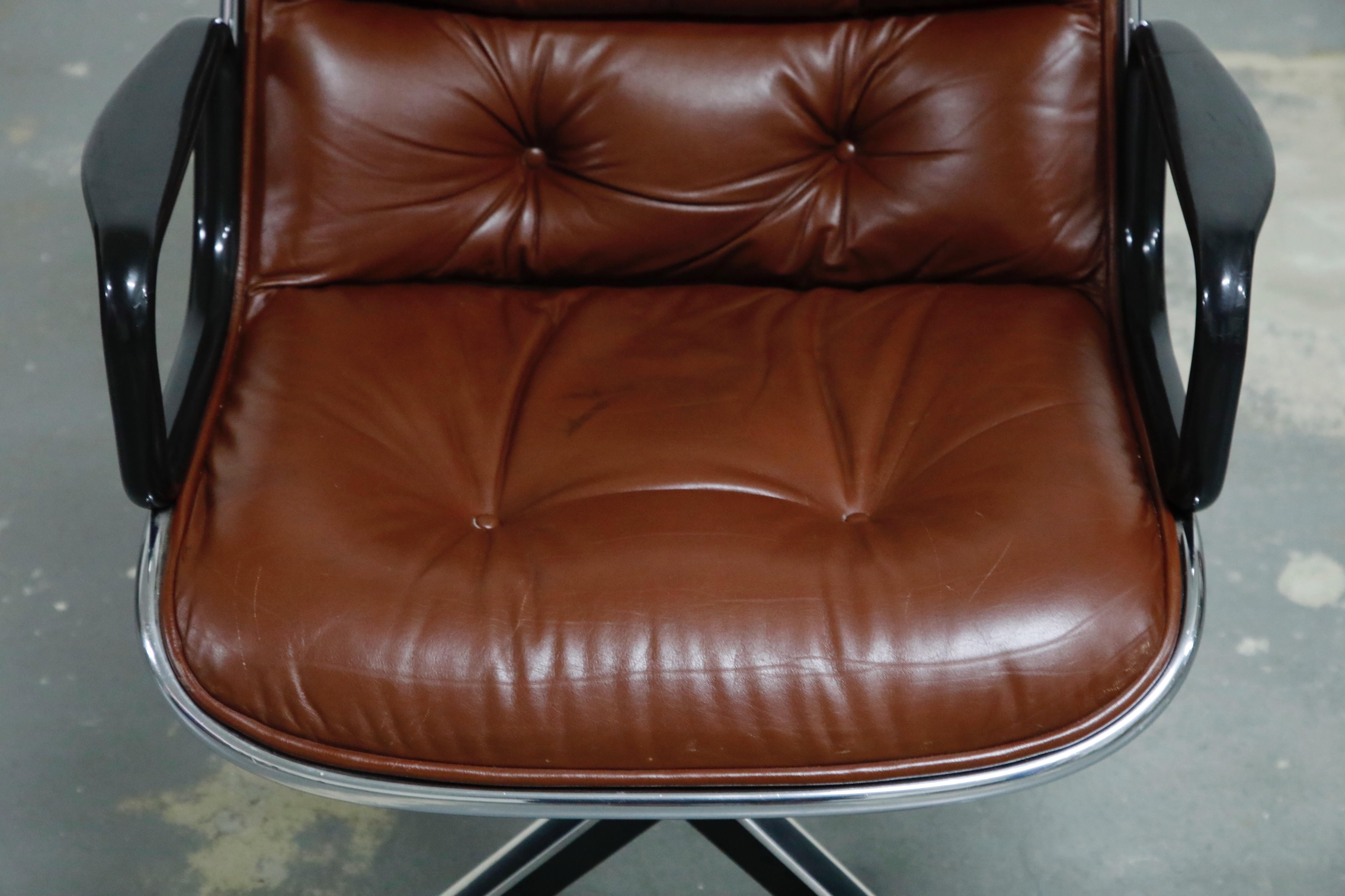 Charles Pollock for Knoll International Leather Executive Desk Chairs, Signed 1