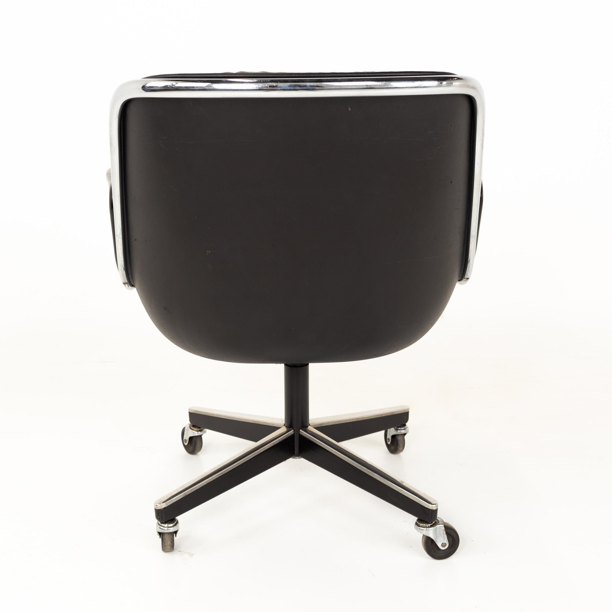 Mid-Century Modern Charles Pollock for Knoll Mid Century Wheeled Office Desk Chair