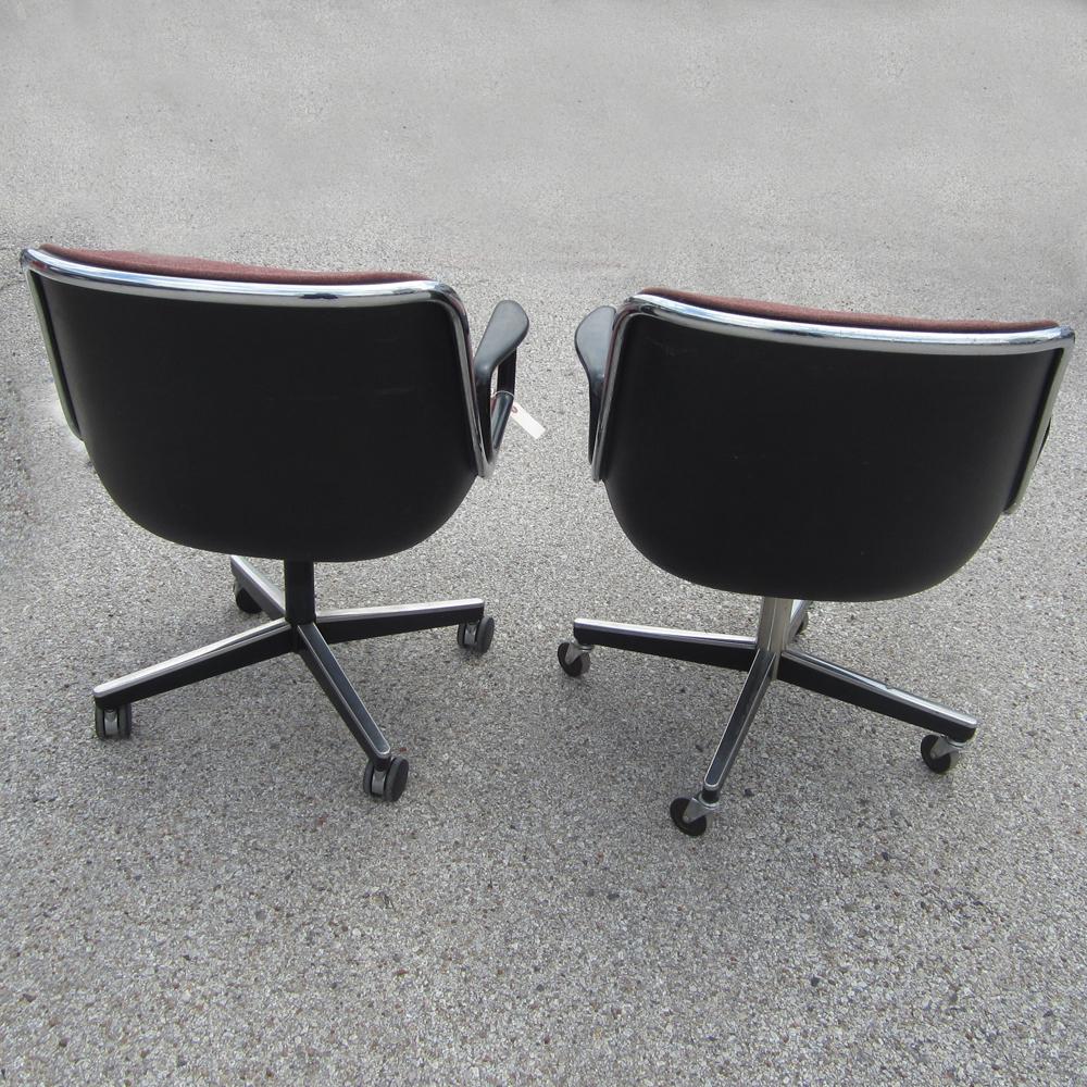 American Charles Pollock for Knoll Pair of Executive Armchairs in Burgundy Fabric