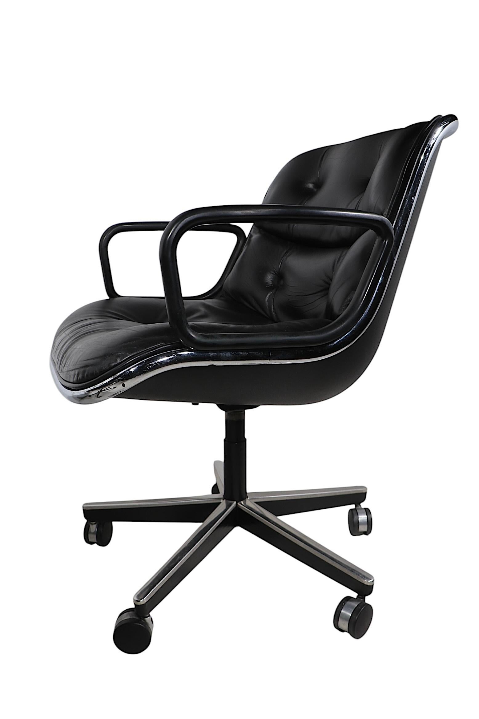 Charles Pollock for Knoll Swivel Tilt Desk Chairs c. 1980's  16 available In Good Condition For Sale In New York, NY