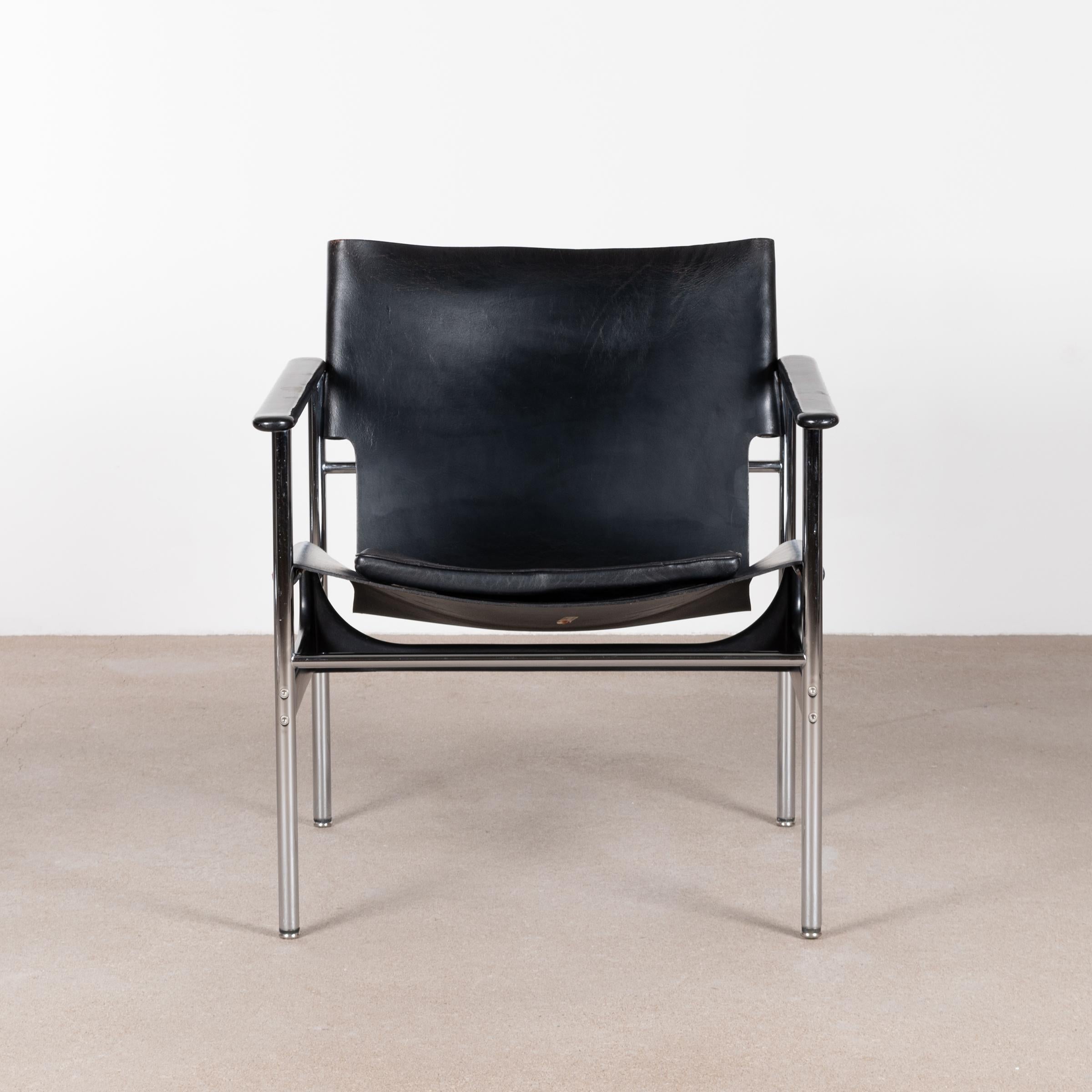 Mid-Century Modern Charles Pollock Lounge Armchair Model 657 for Knoll in Black Saddle Leather