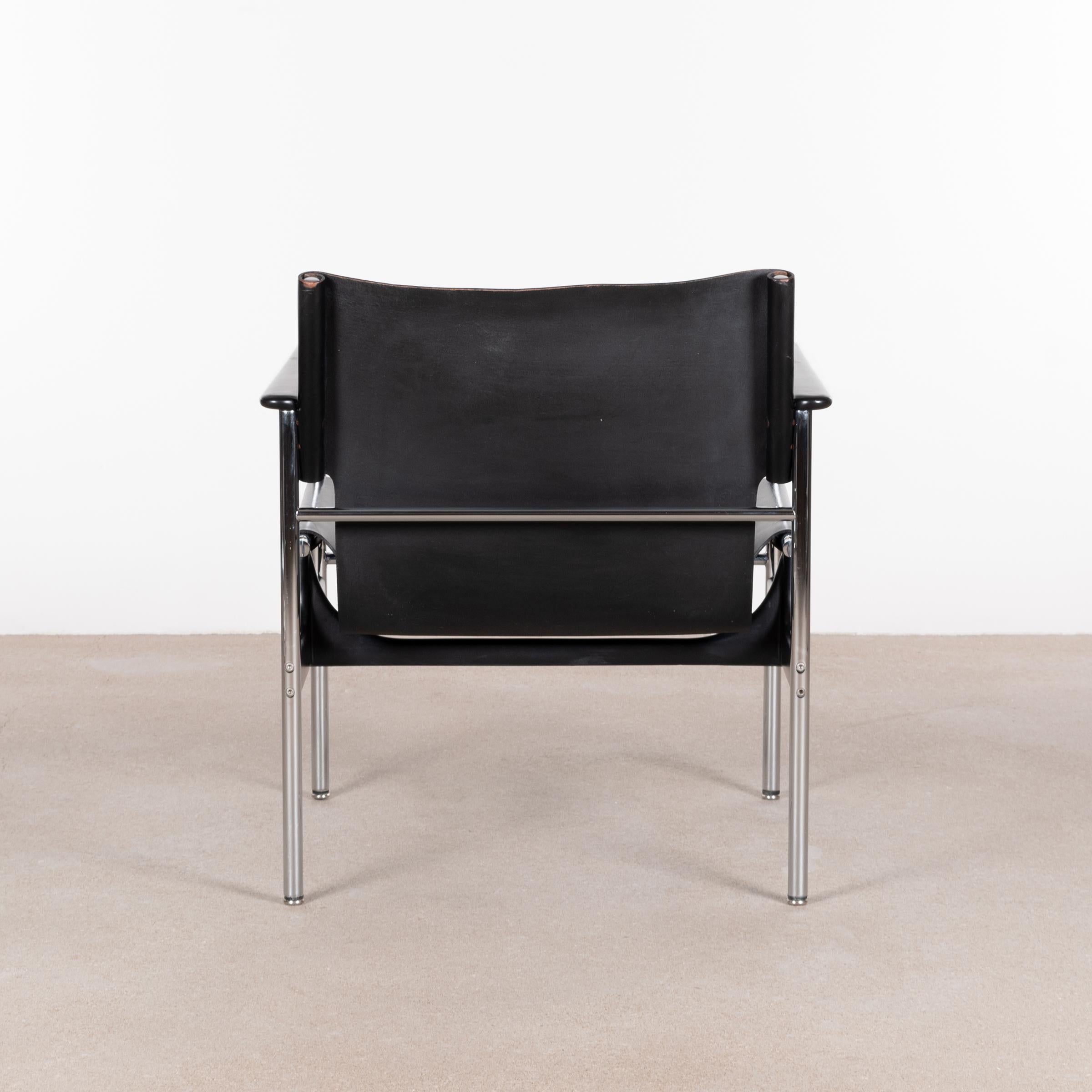 Charles Pollock Lounge Armchair Model 657 for Knoll in Black Saddle Leather In Good Condition In Amsterdam, NL