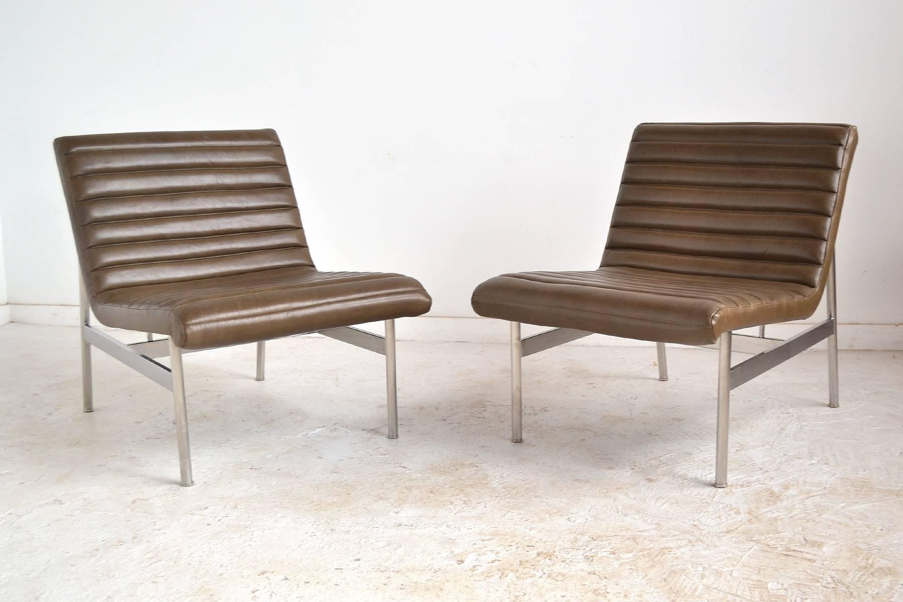 American Charles Pollock Pair of cp1 Lounge Chairs by Bernhardt