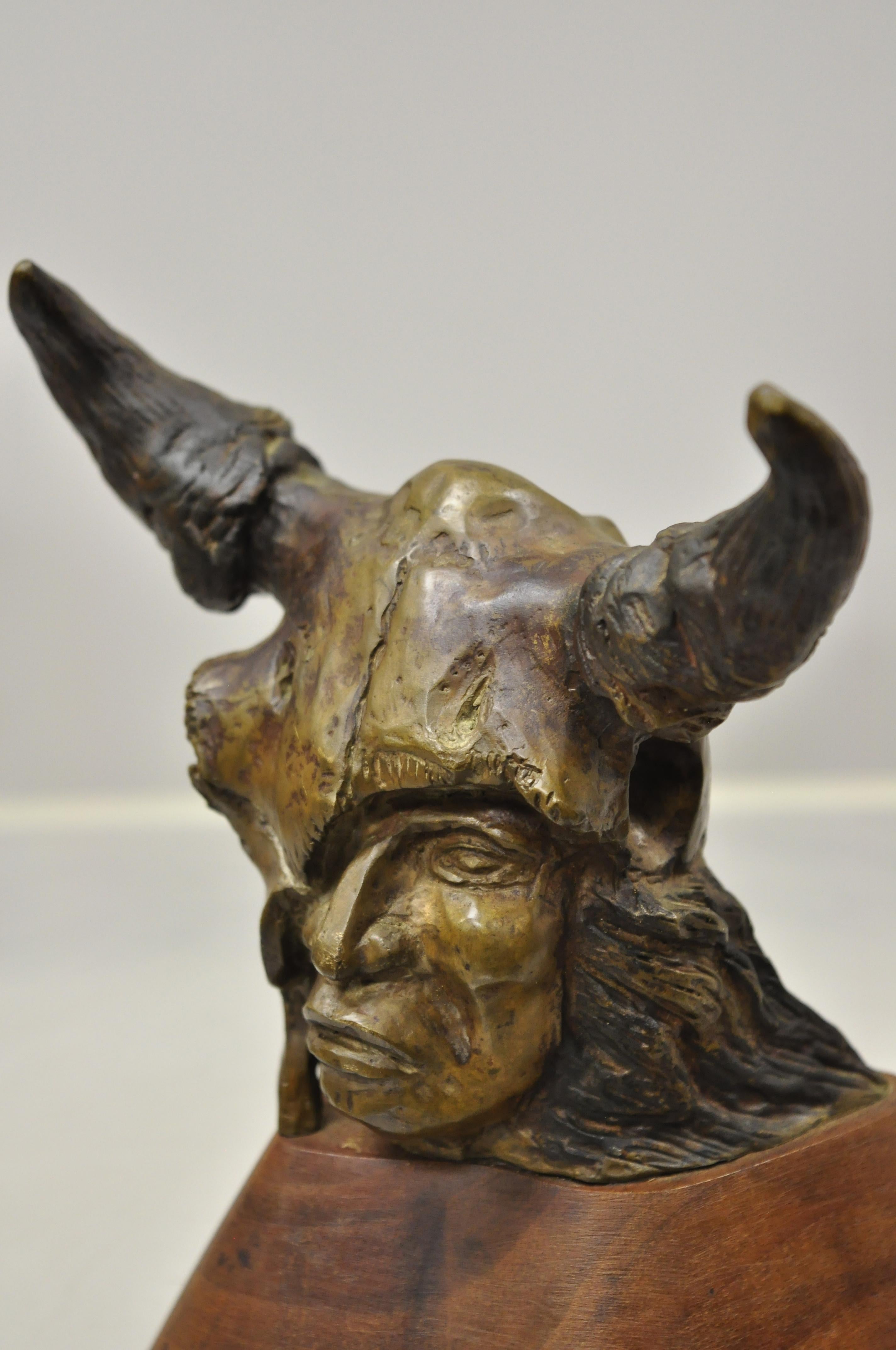 Bronzo Charles Pratt Capo Indiano Cheyenne Arapaho in bronzo con scultura e statuetta